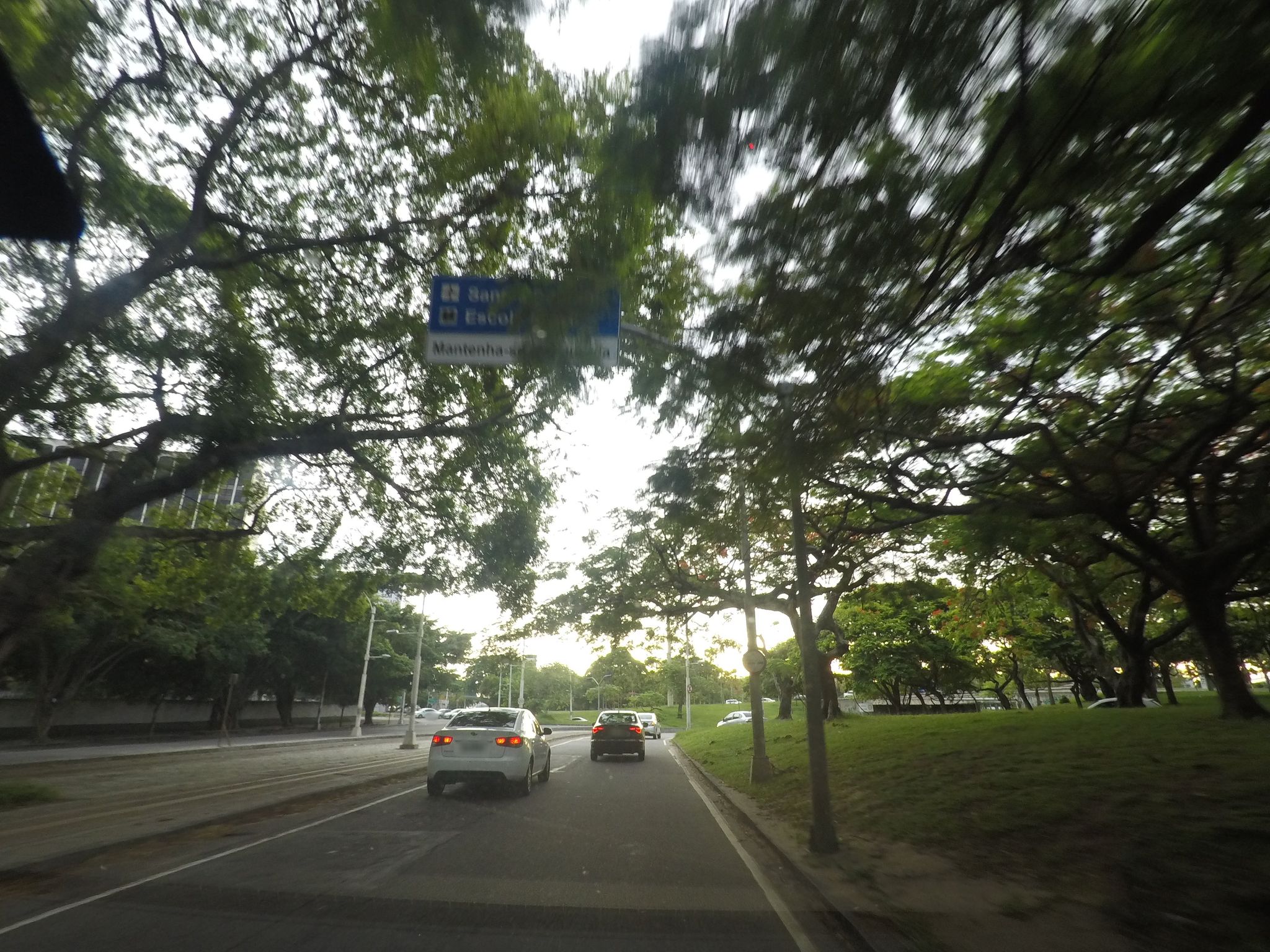 Street-level view near Edifício Magnus, Centro