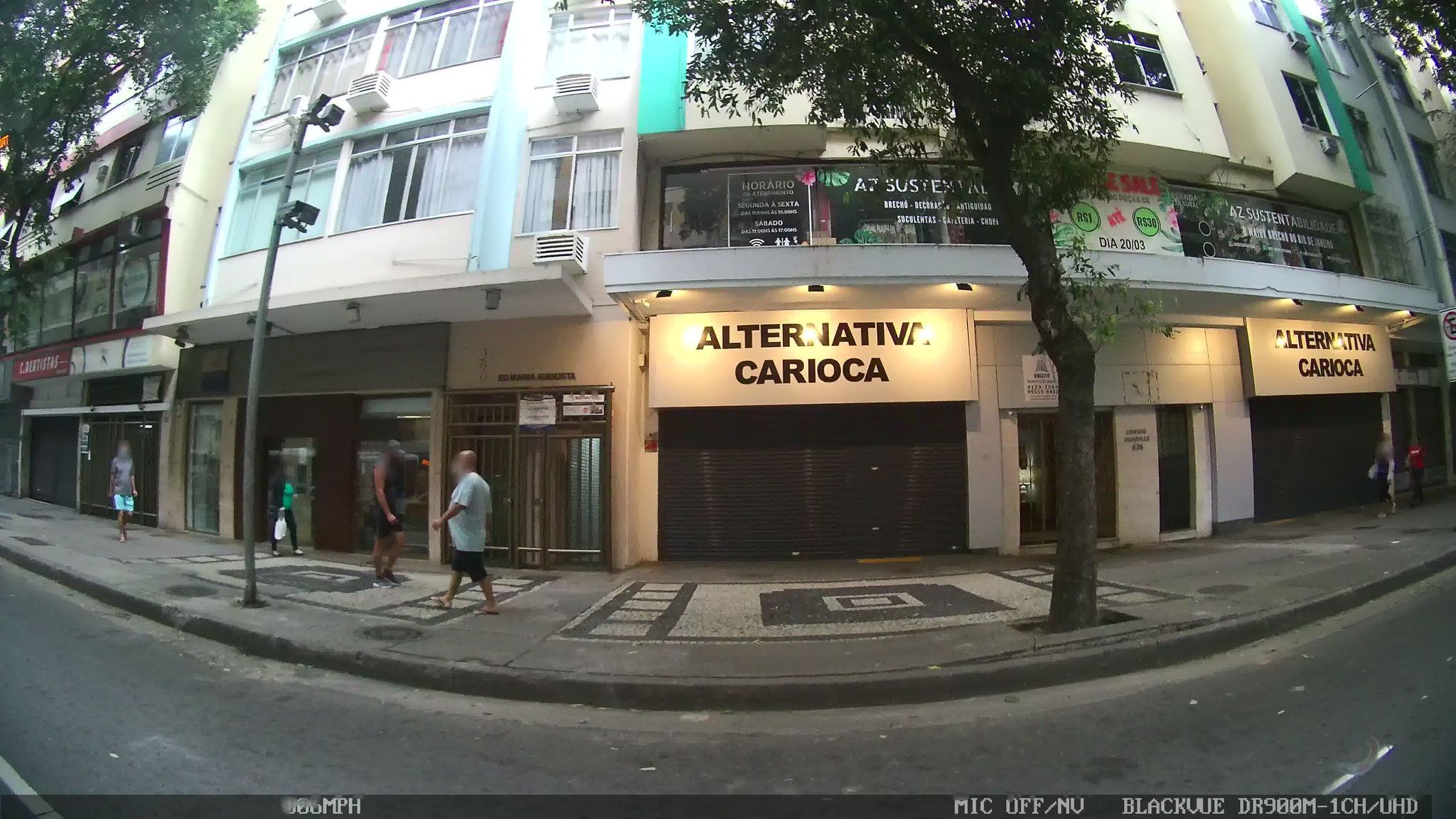 Street-level view near Edifício Mar Horta Barbosa, Copacabana