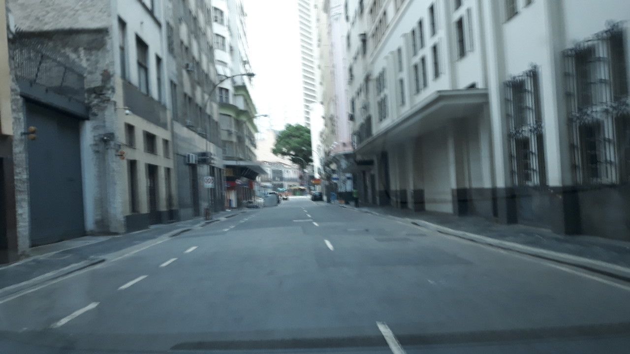 Street-level view near Edifício Mayrink Veiga, Centro