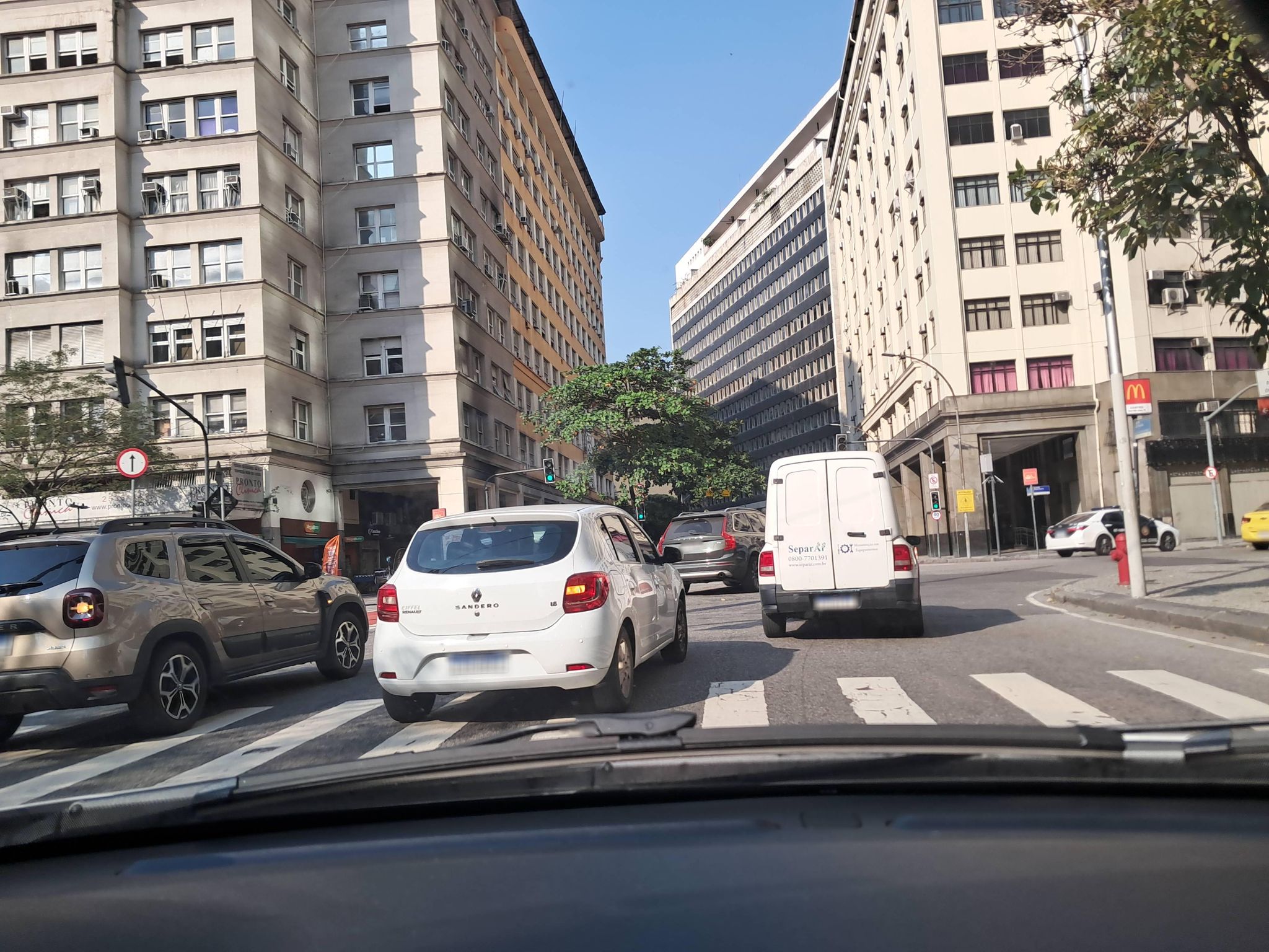 Street-level view near Edifício Mexico, Centro