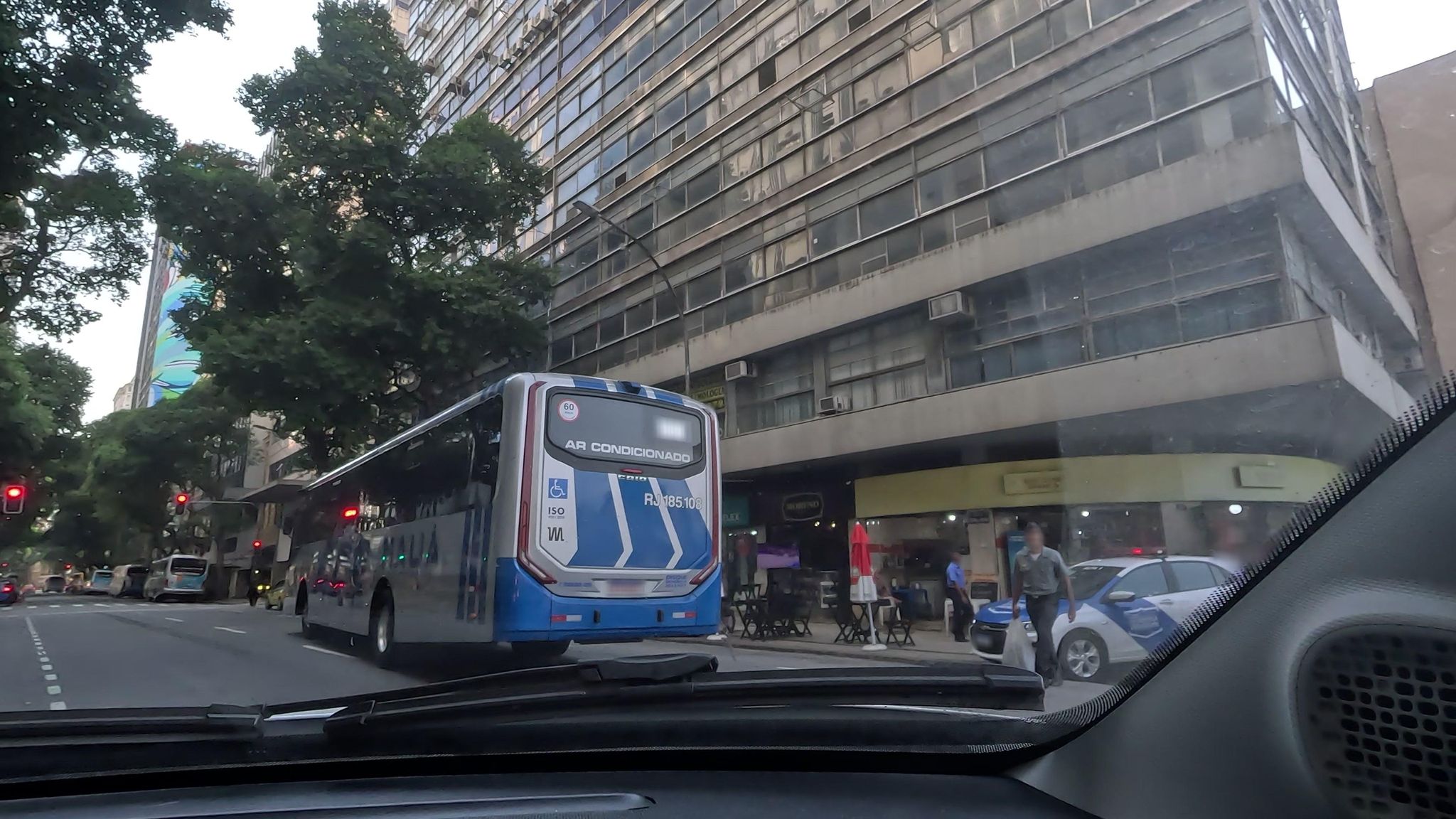 Street-level view near Edifício Palácio dos Esportes, Centro