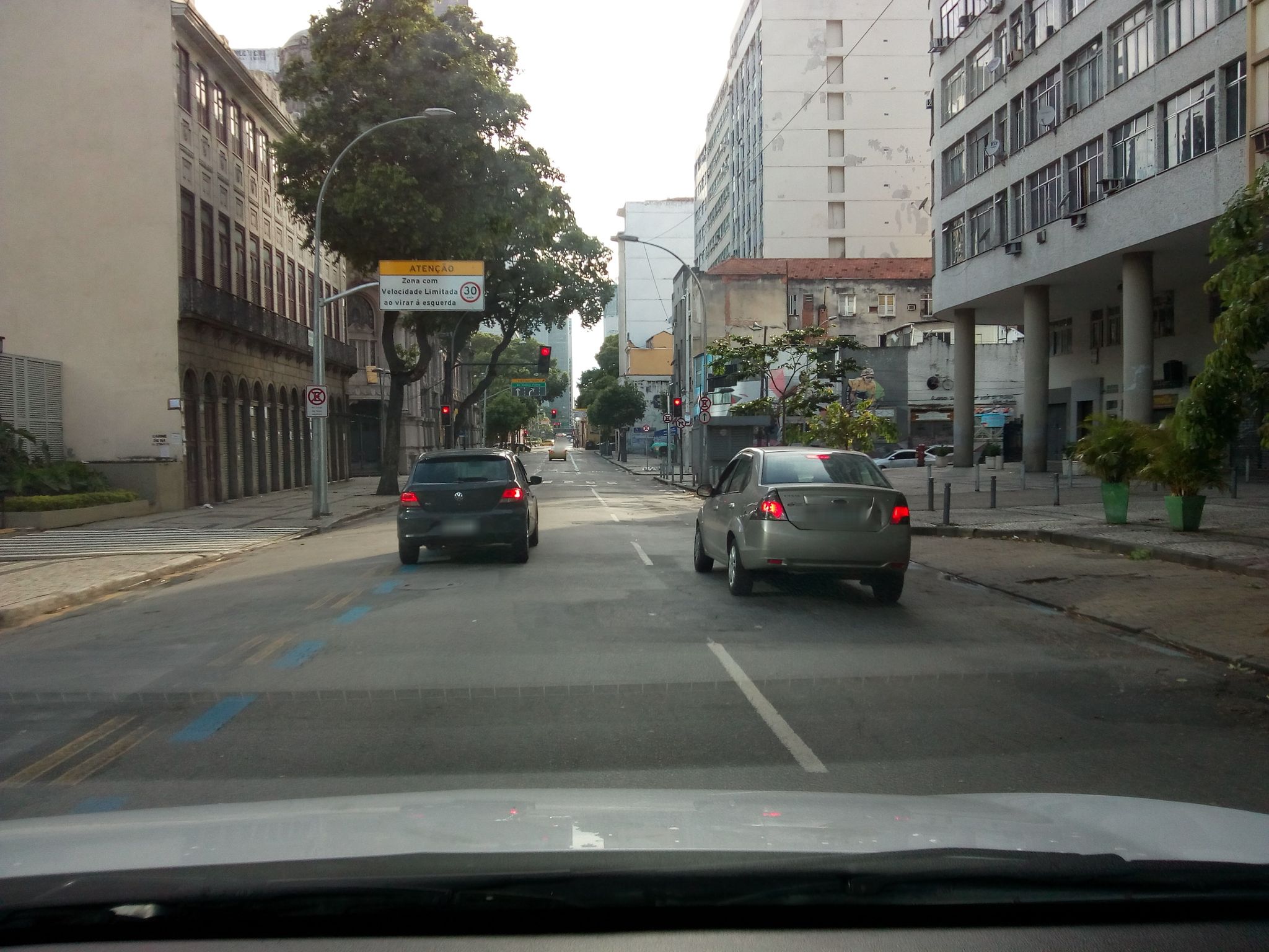 Street-level view near Edifício Pedra Branca, Santa Teresa