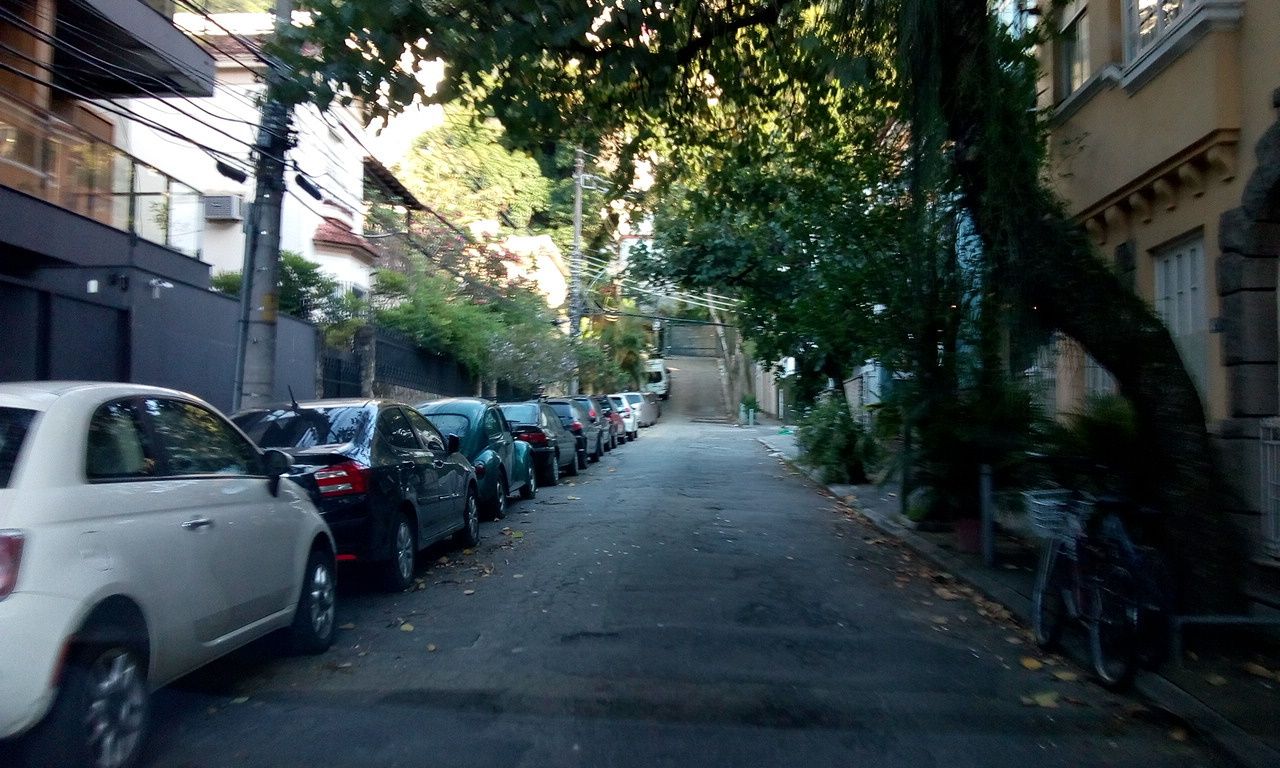 Street-level view near Edifício Santa Terezinha, Humaitá