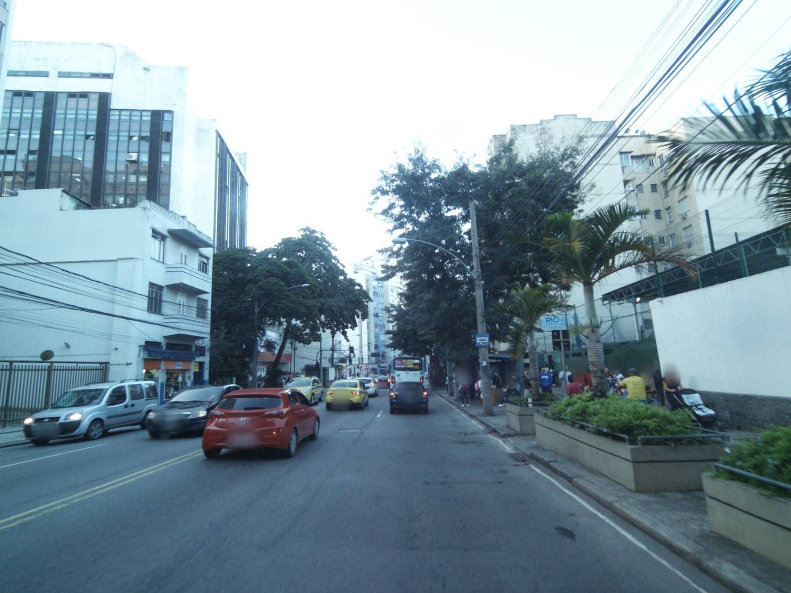 Street-level view near Edifício São João, Catete