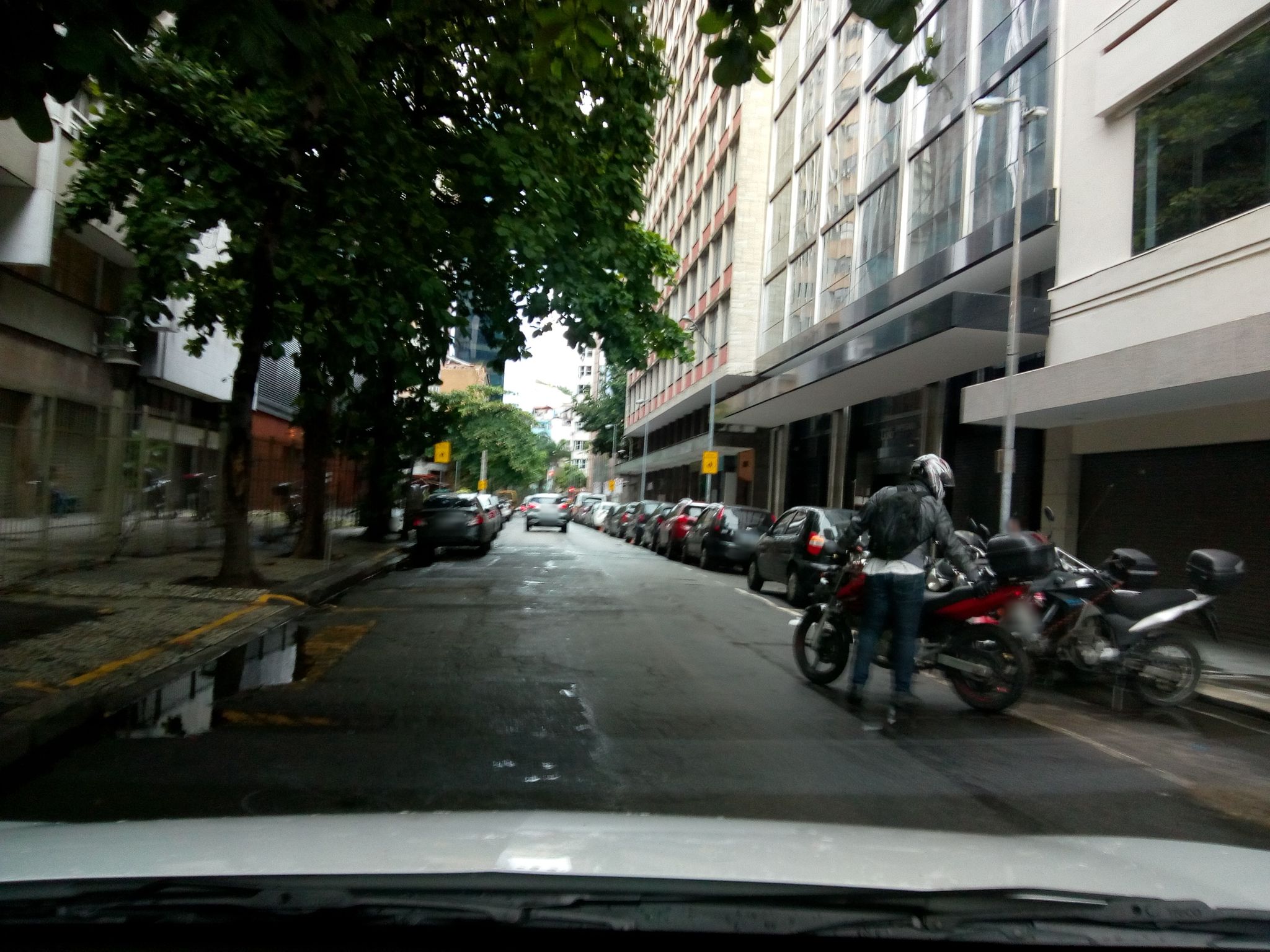 Street-level view near Edifício São Joaquim, Centro