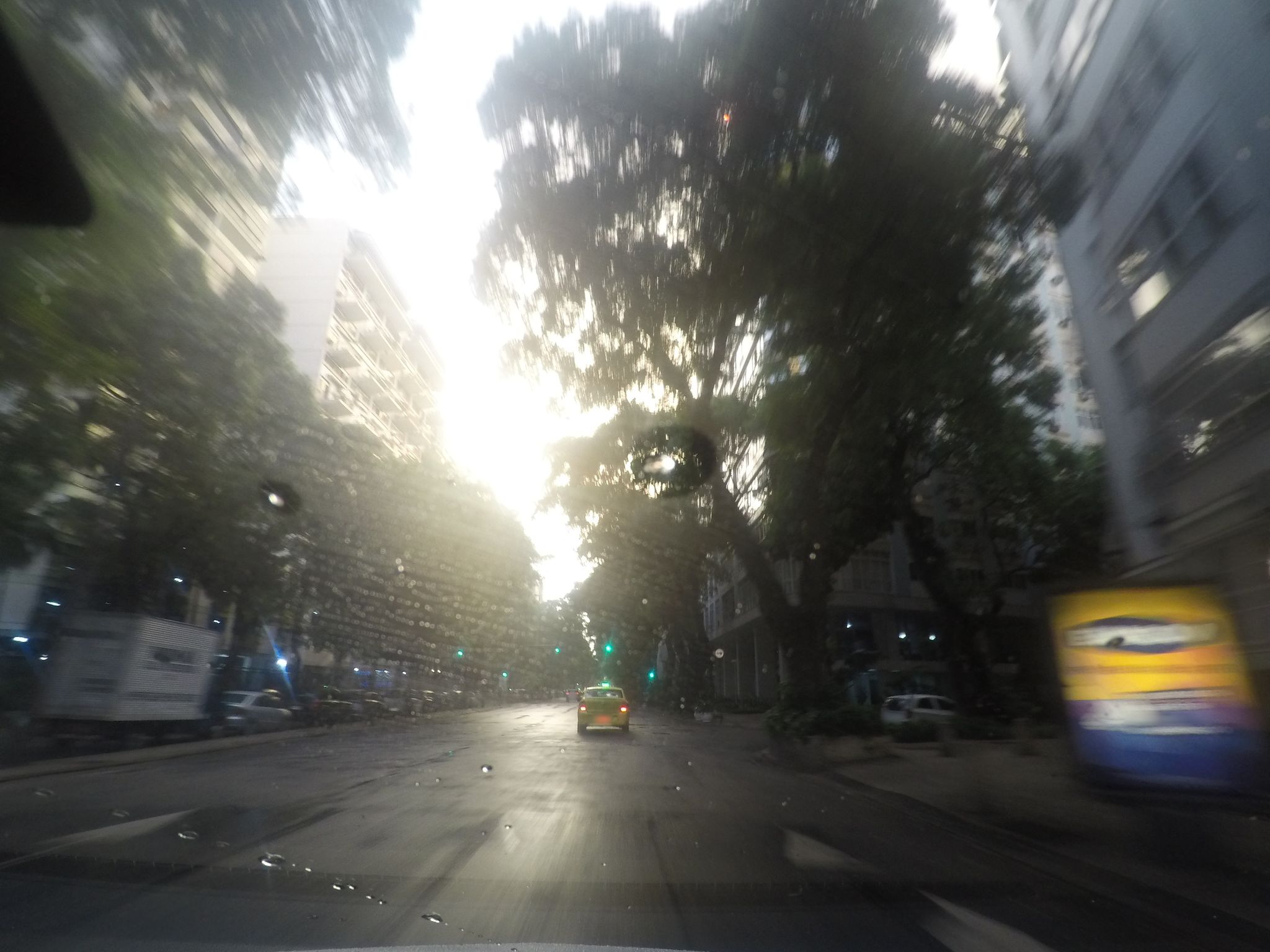 Street-level view near Edifício São José, Flamengo