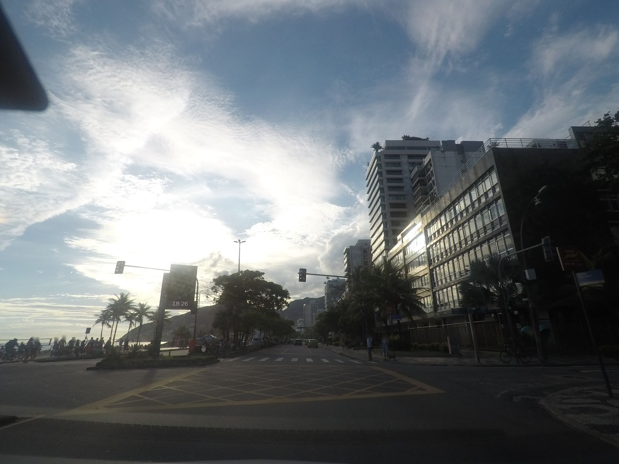 Street-level view near Edifício São Miguel, Leblon