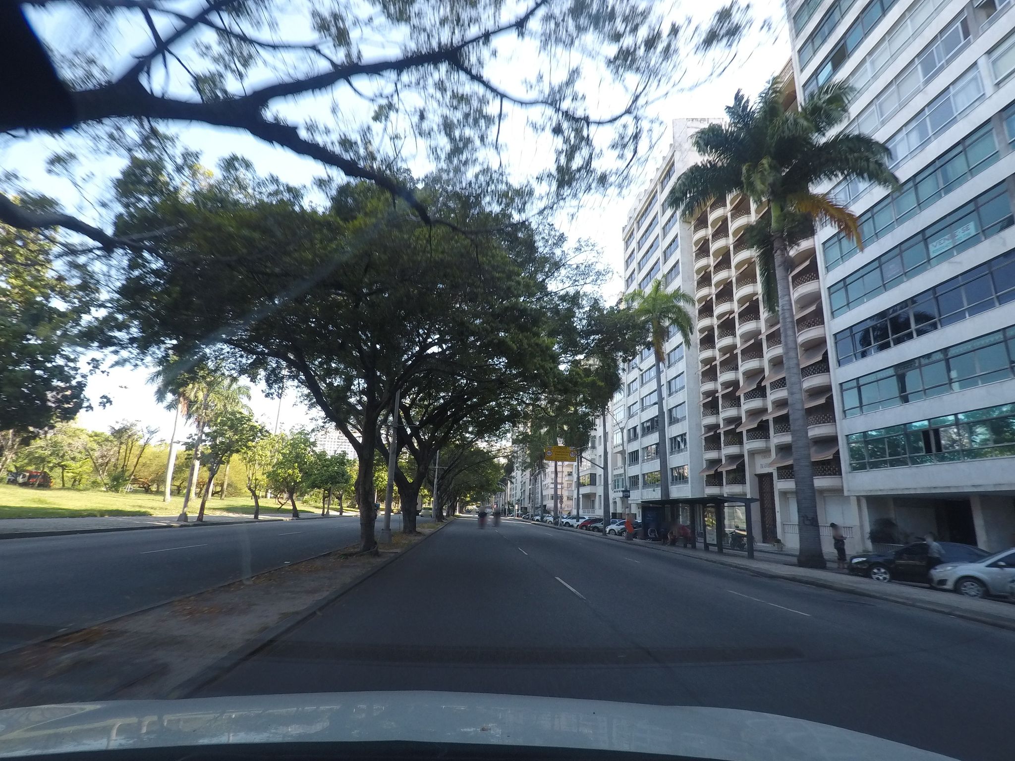 Street-level view near Edifício Tabor e Loreto, Flamengo