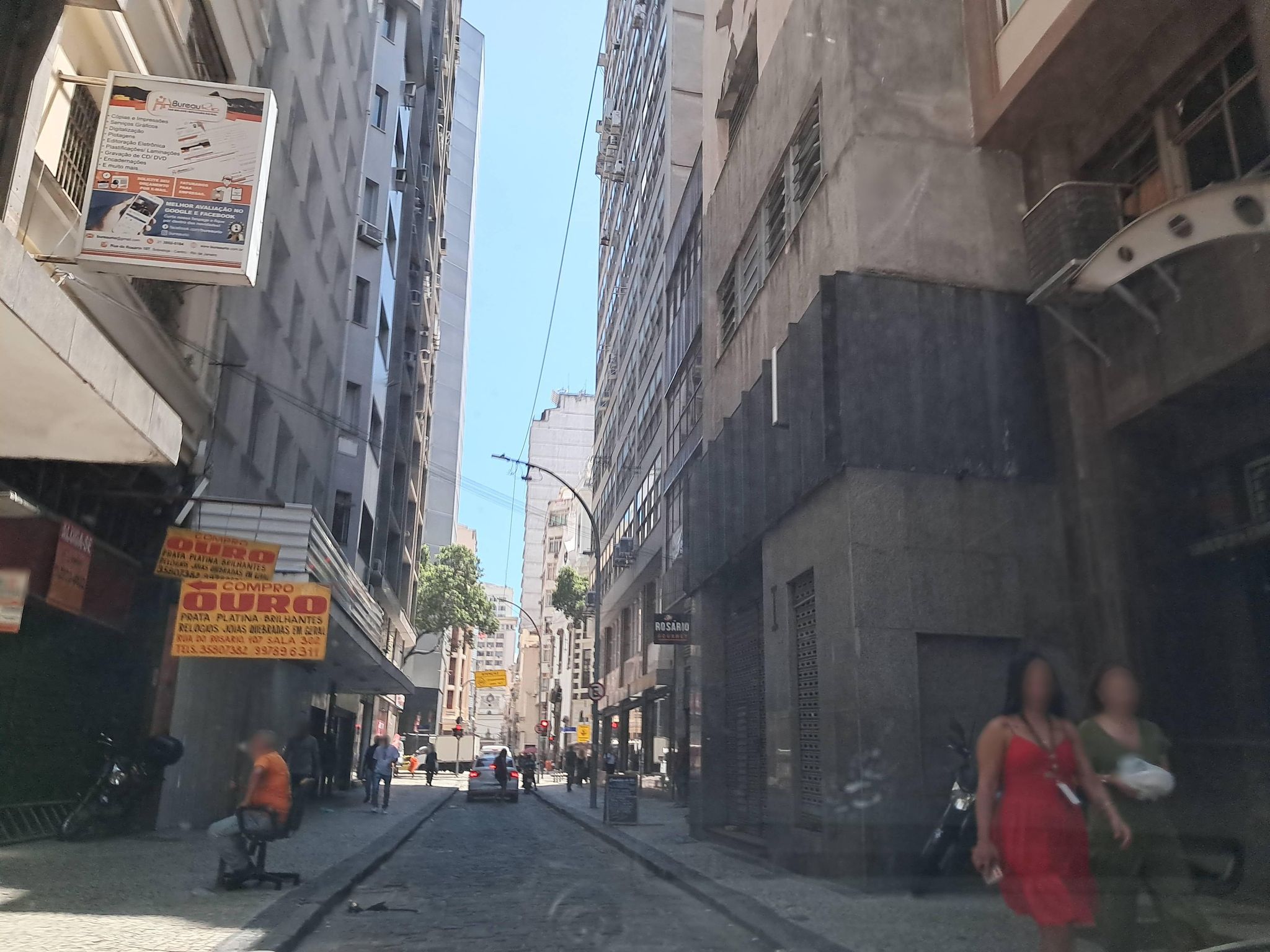 Street-level view near Edifício Valle Maragon, Centro