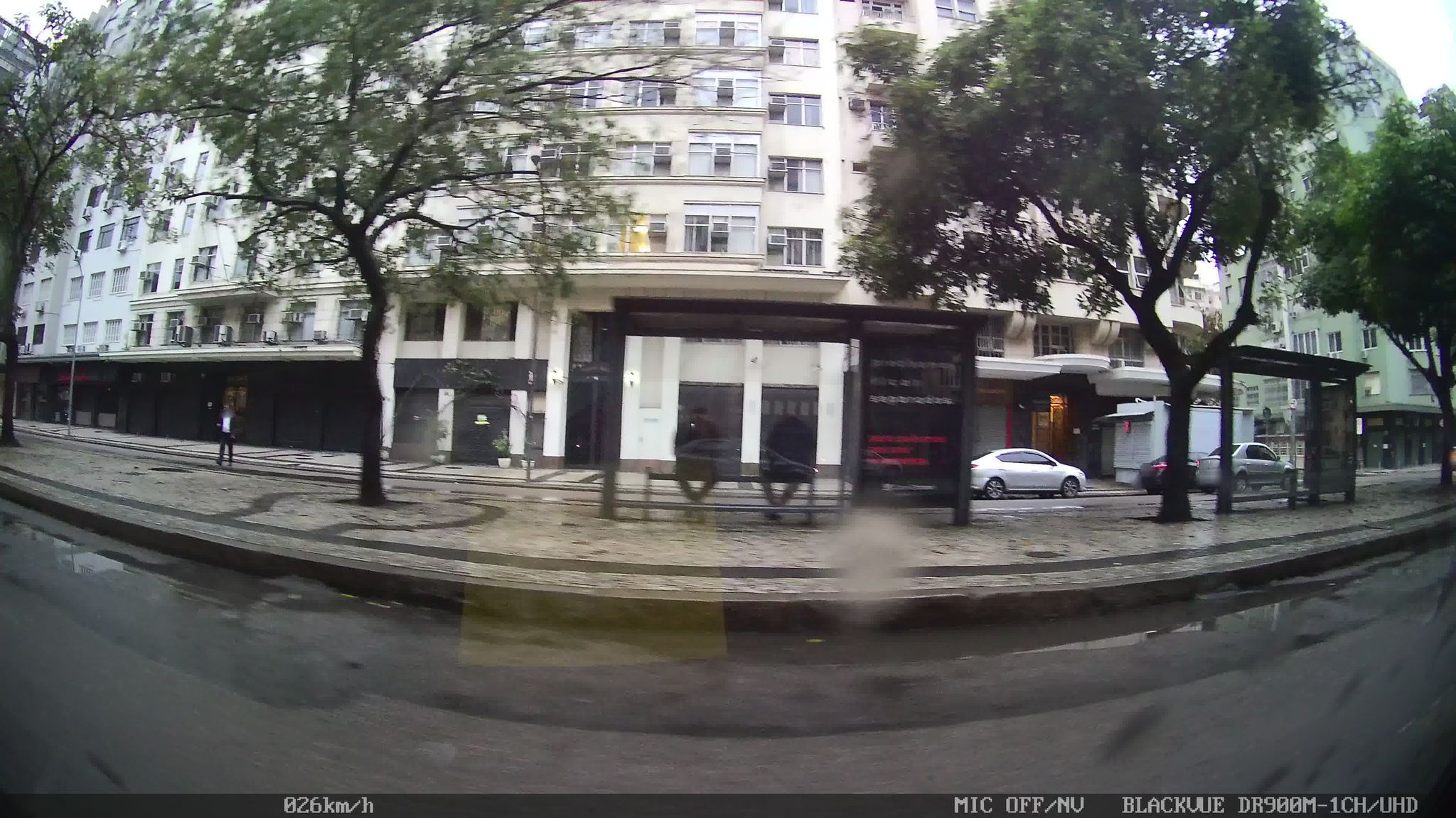 Street-level view near Edifício Ypiranga, Centro