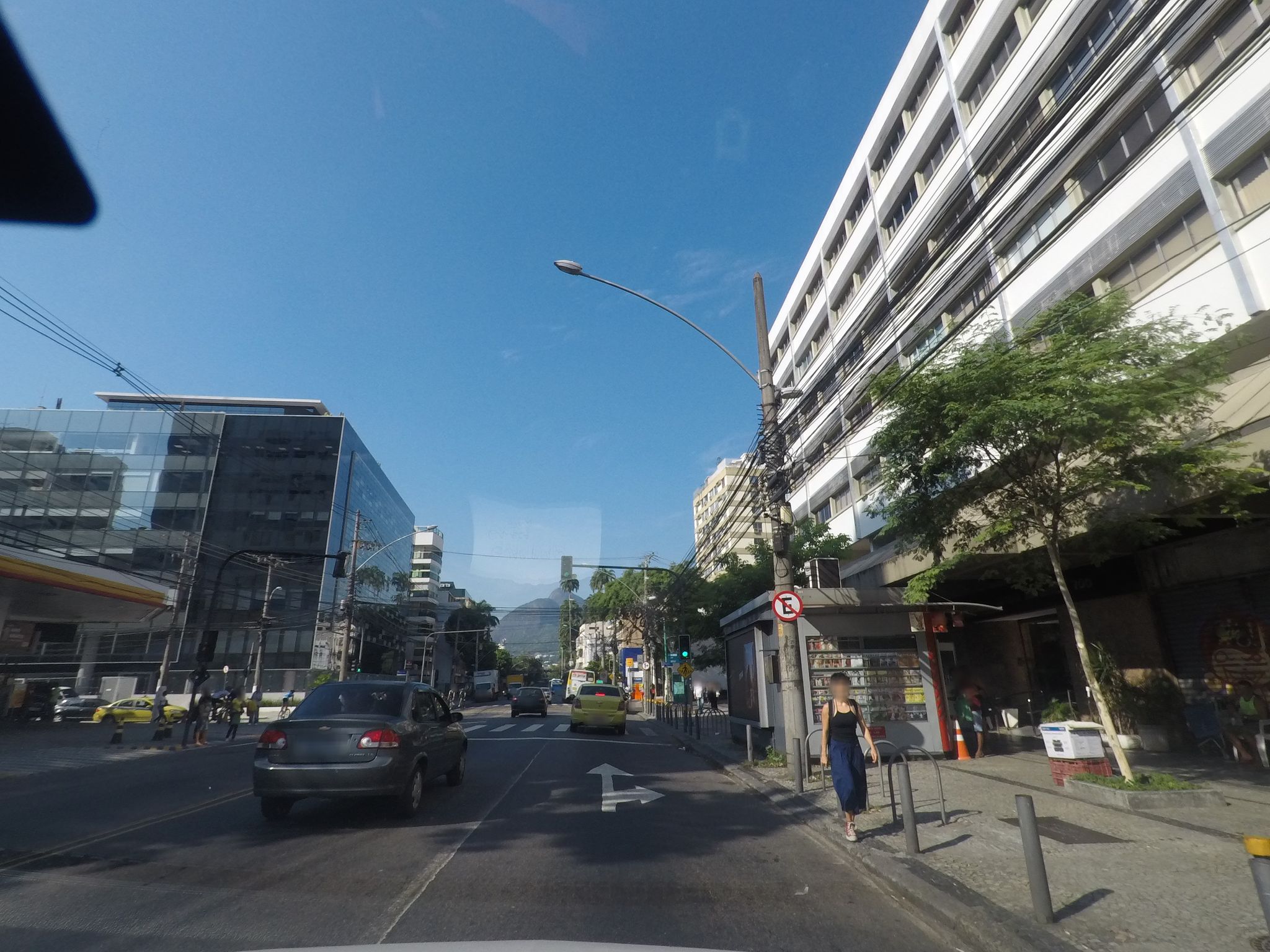 Street-level view near Empresarial Jardim Botânico, Jardim Botânico