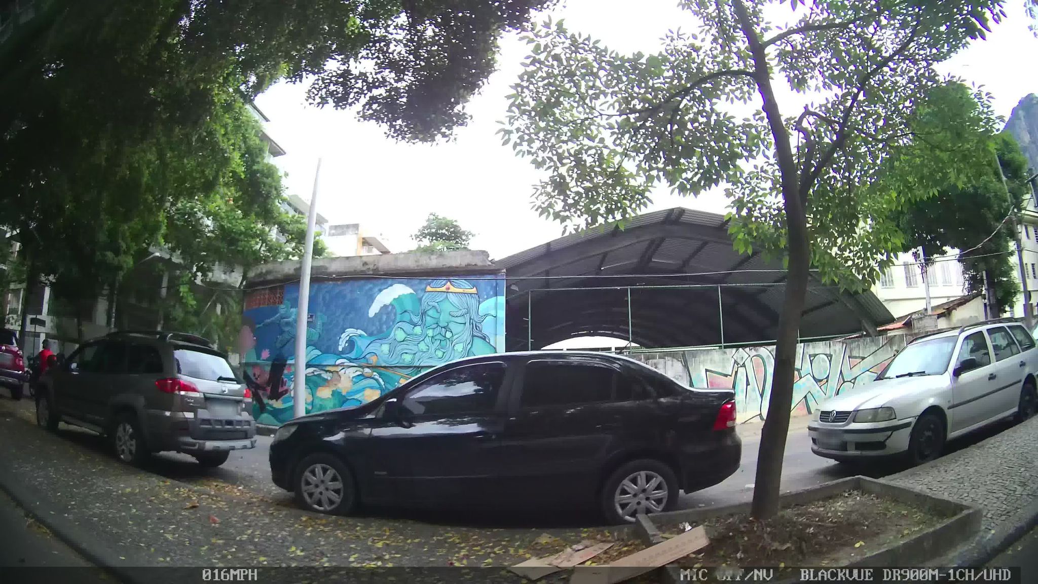 Street-level view near Fonte Imagem, Lagoa