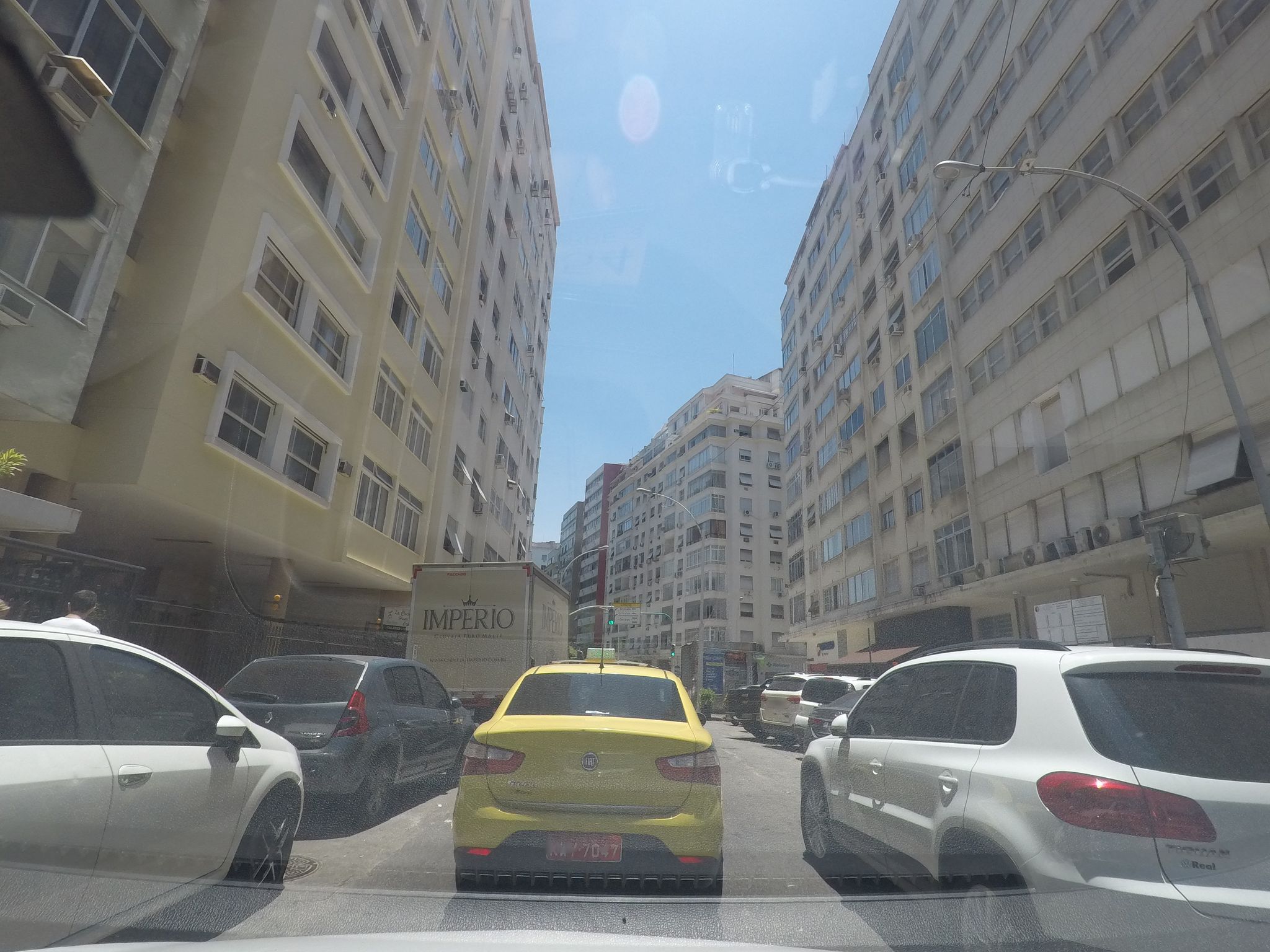 Street-level view near Geremoabo, Copacabana
