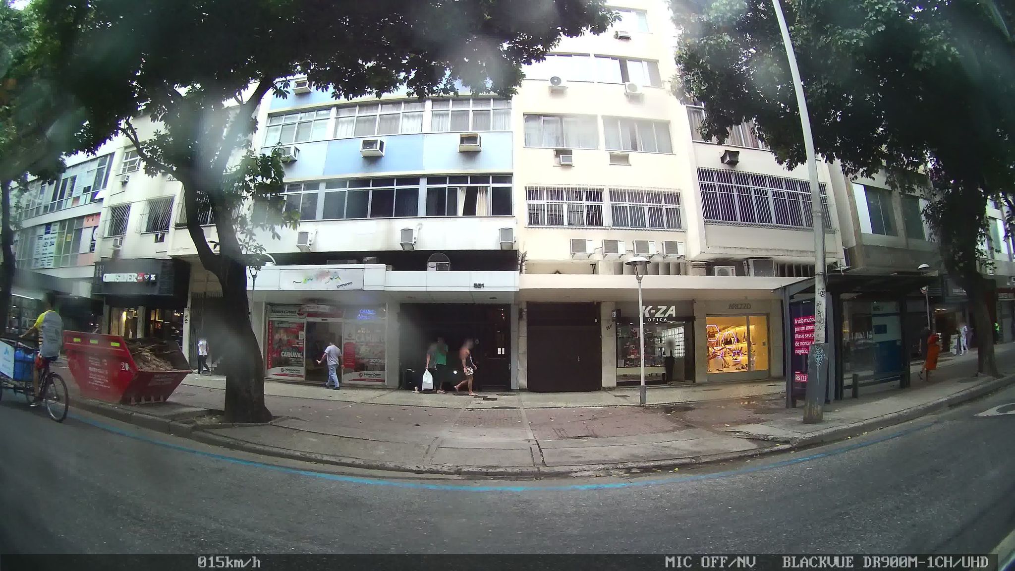 Street-level view near Heloísa Helena, Ipanema