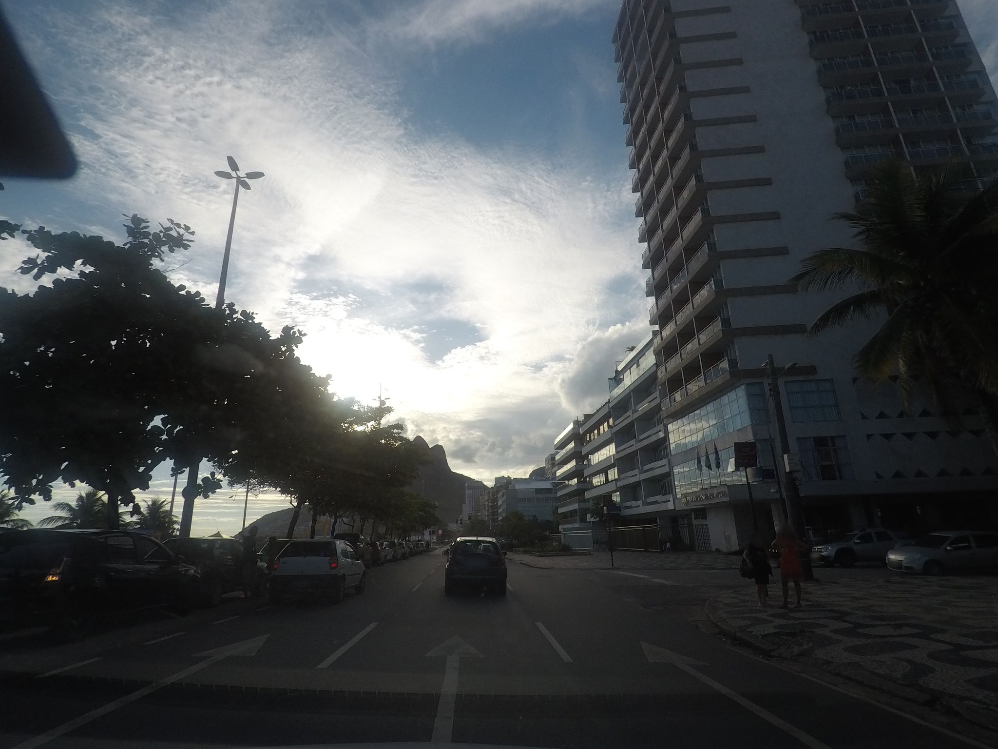 Street-level view near Jacqueline Kennedy, Leblon