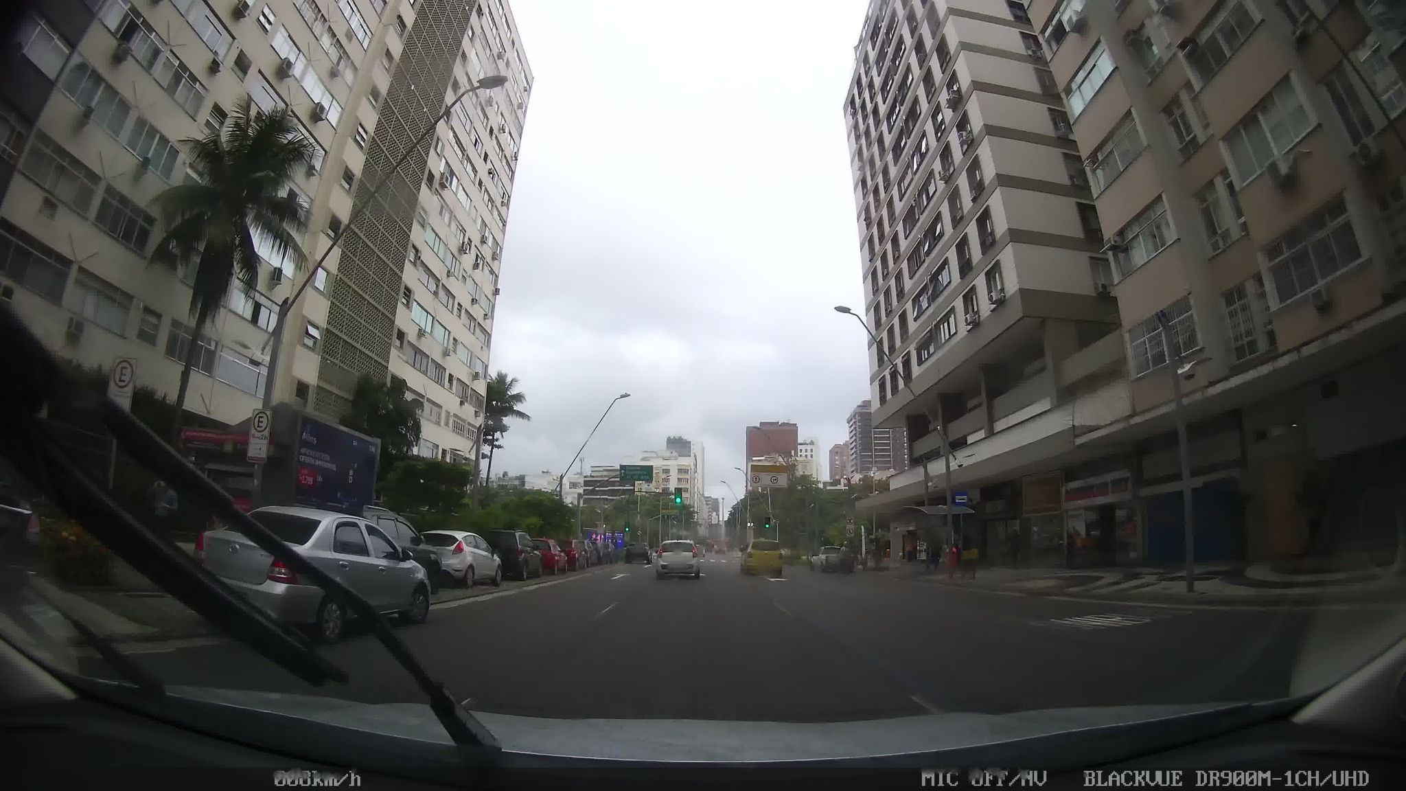 Street-level view near Jardim de Alah, Leblon