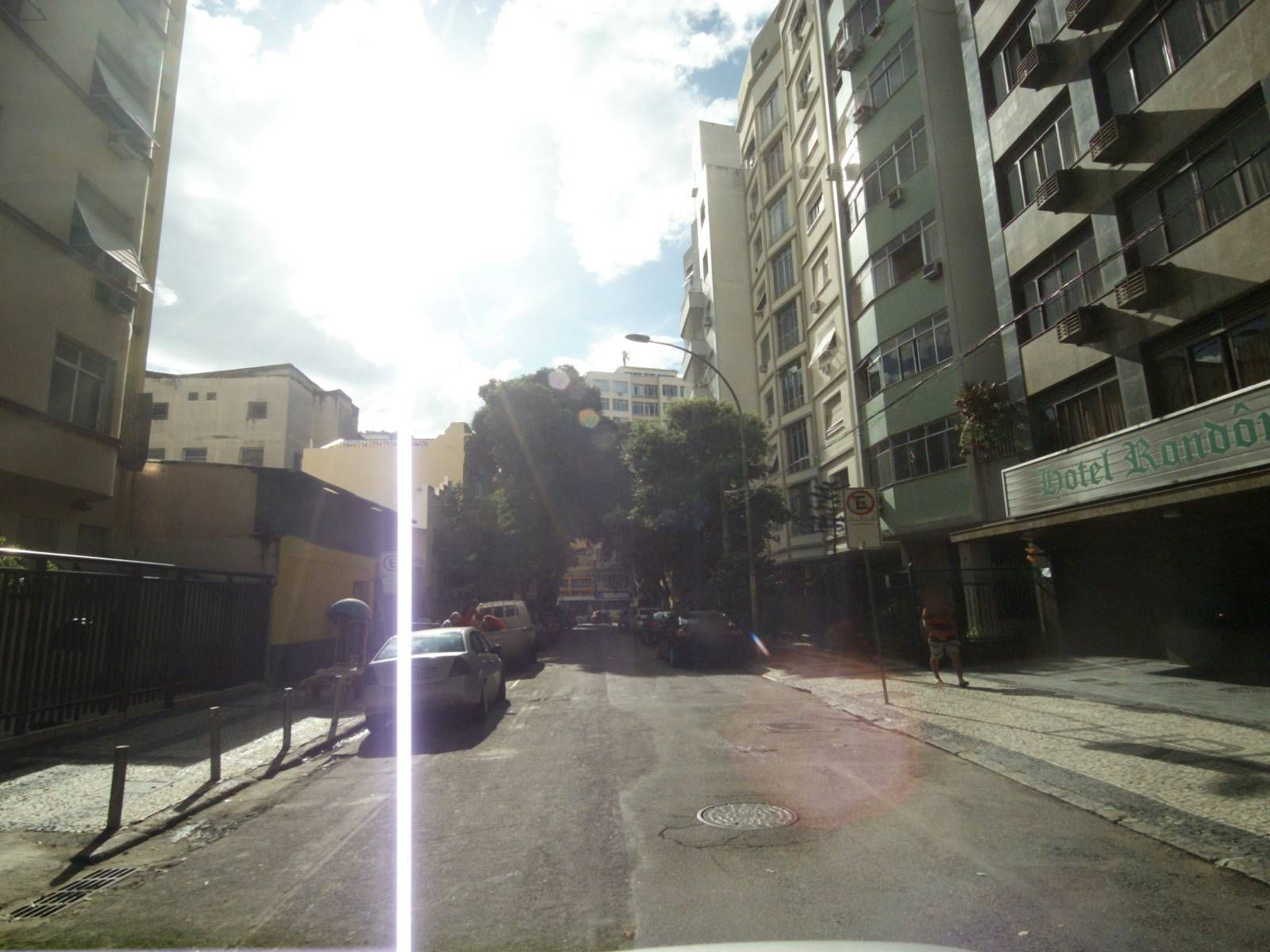 Street-level view near Lagoa Azul, Catete