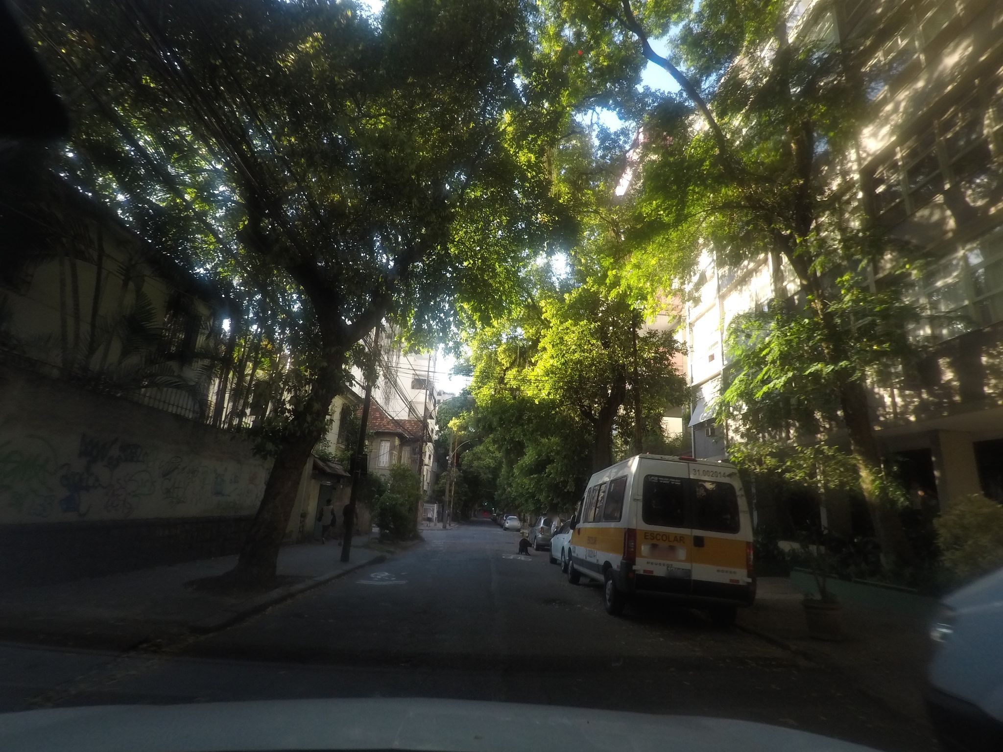 Street-level view near Laranjeiras Classic, Laranjeiras