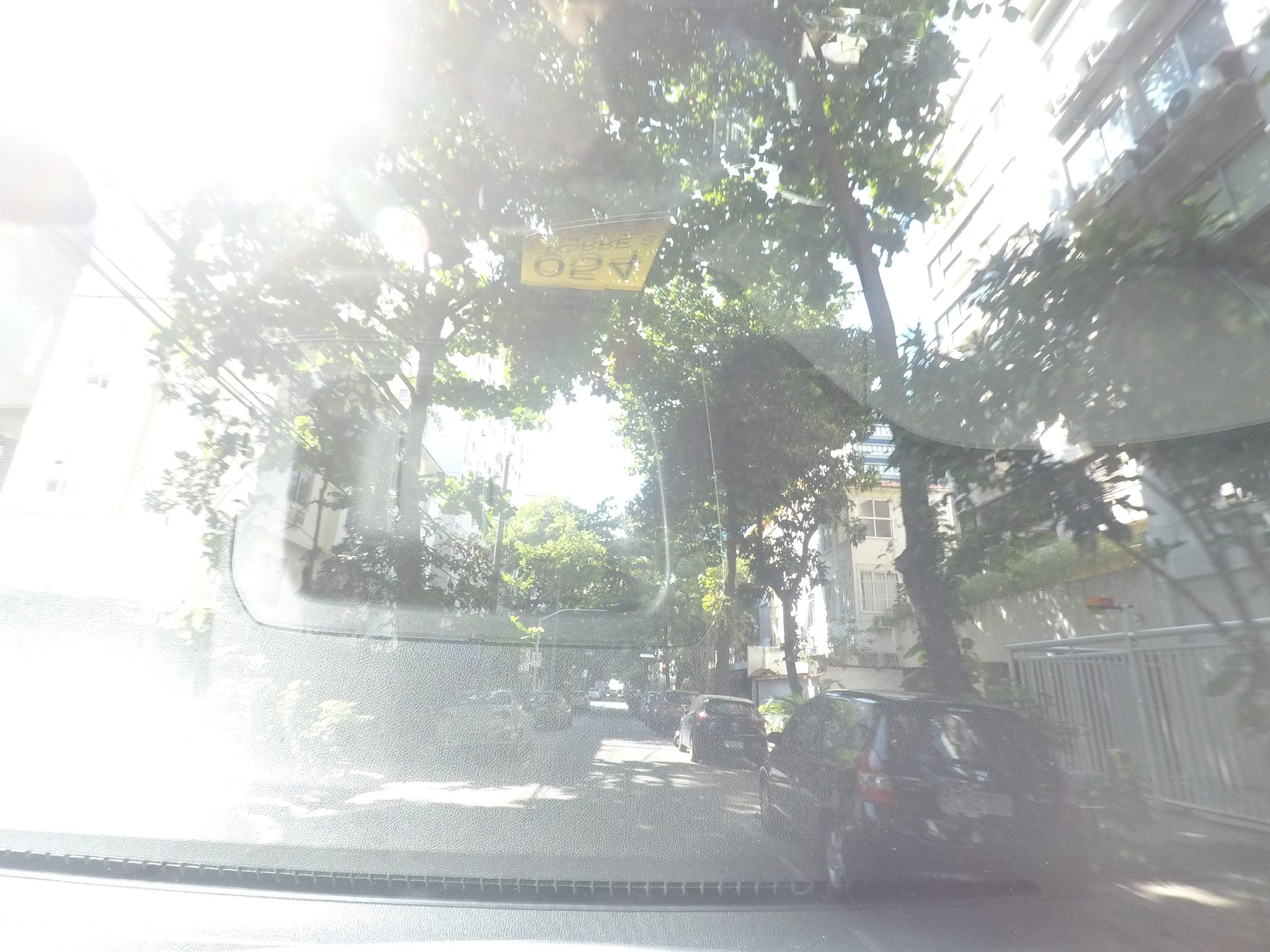 Street-level view near Leblon Corporate, Leblon