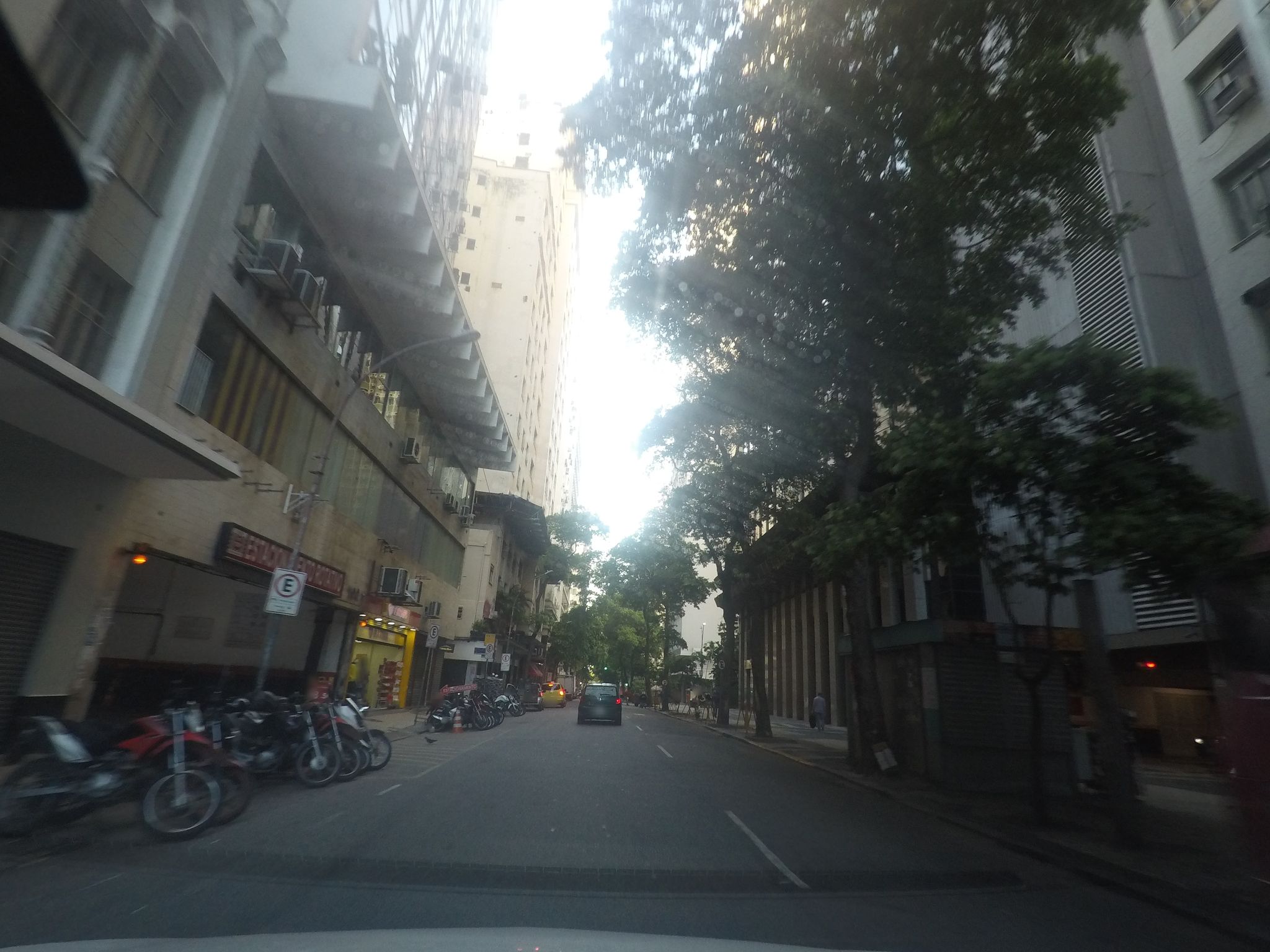Street-level view near Liceu Literário Português, Centro