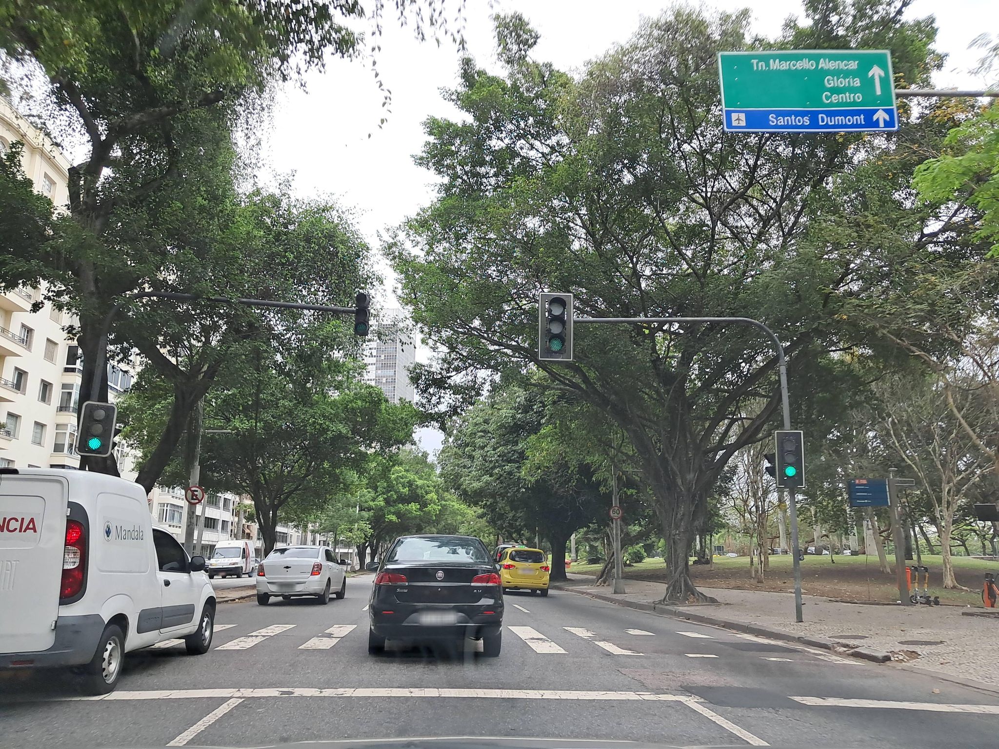 Street-level view near Luiza, Flamengo