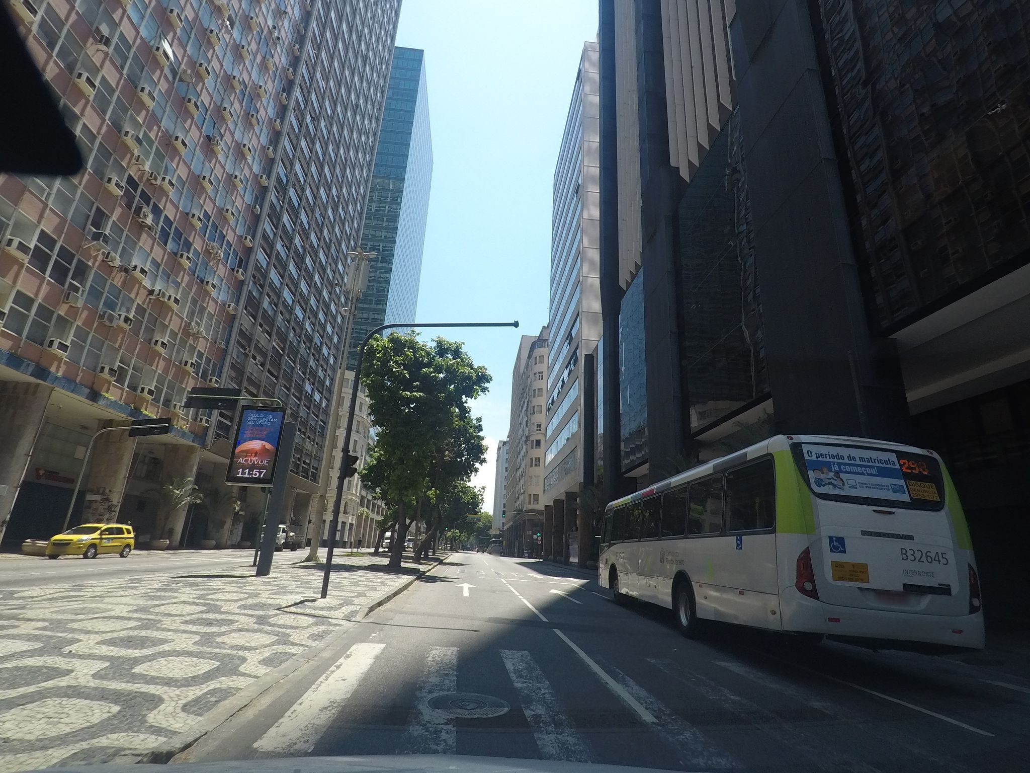 Street-level view near Marques de Herval, Centro
