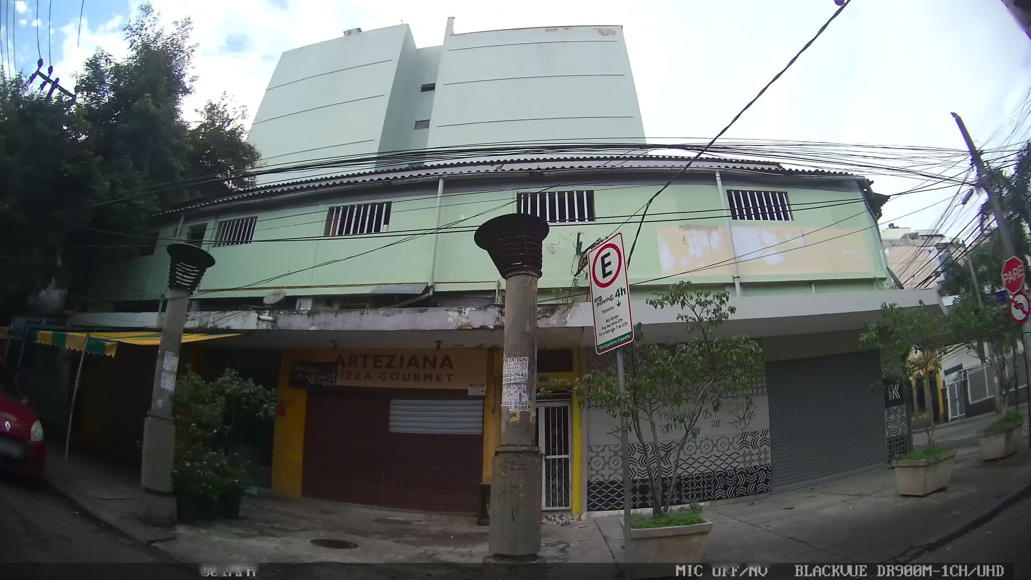 Street-level view near Master Park, Botafogo