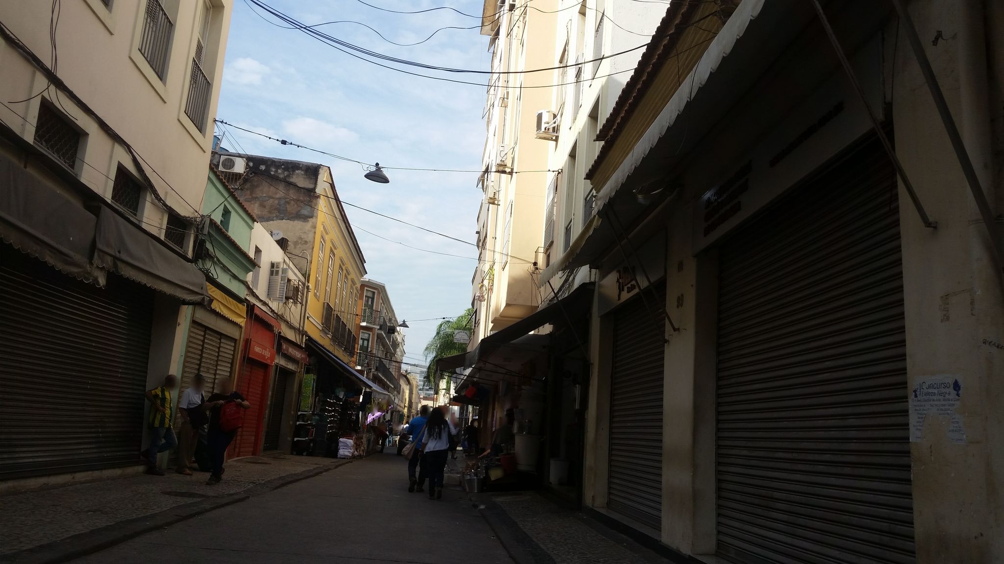 Street-level view near Mesma Edif do 101, Centro