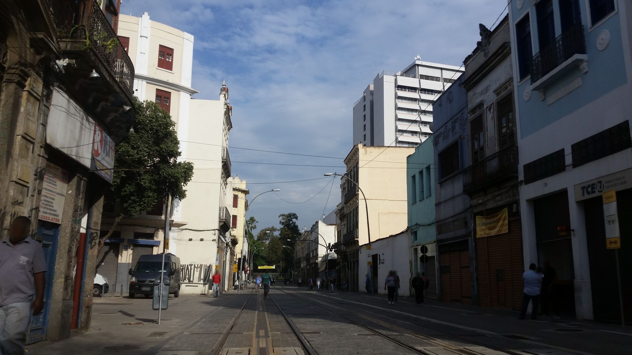 Street-level view near Mesma Edif do N27 da Rua Gomes Freire, Centro