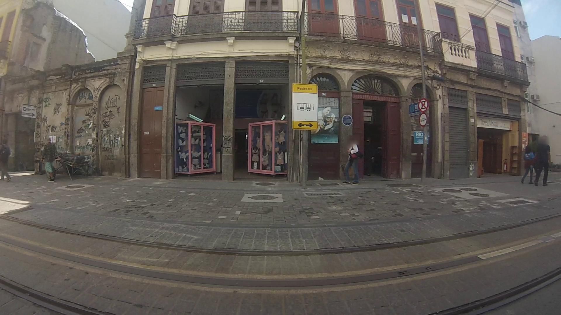 Street-level view near Mesma Edif do N47 da Rua da Constituicao, Centro