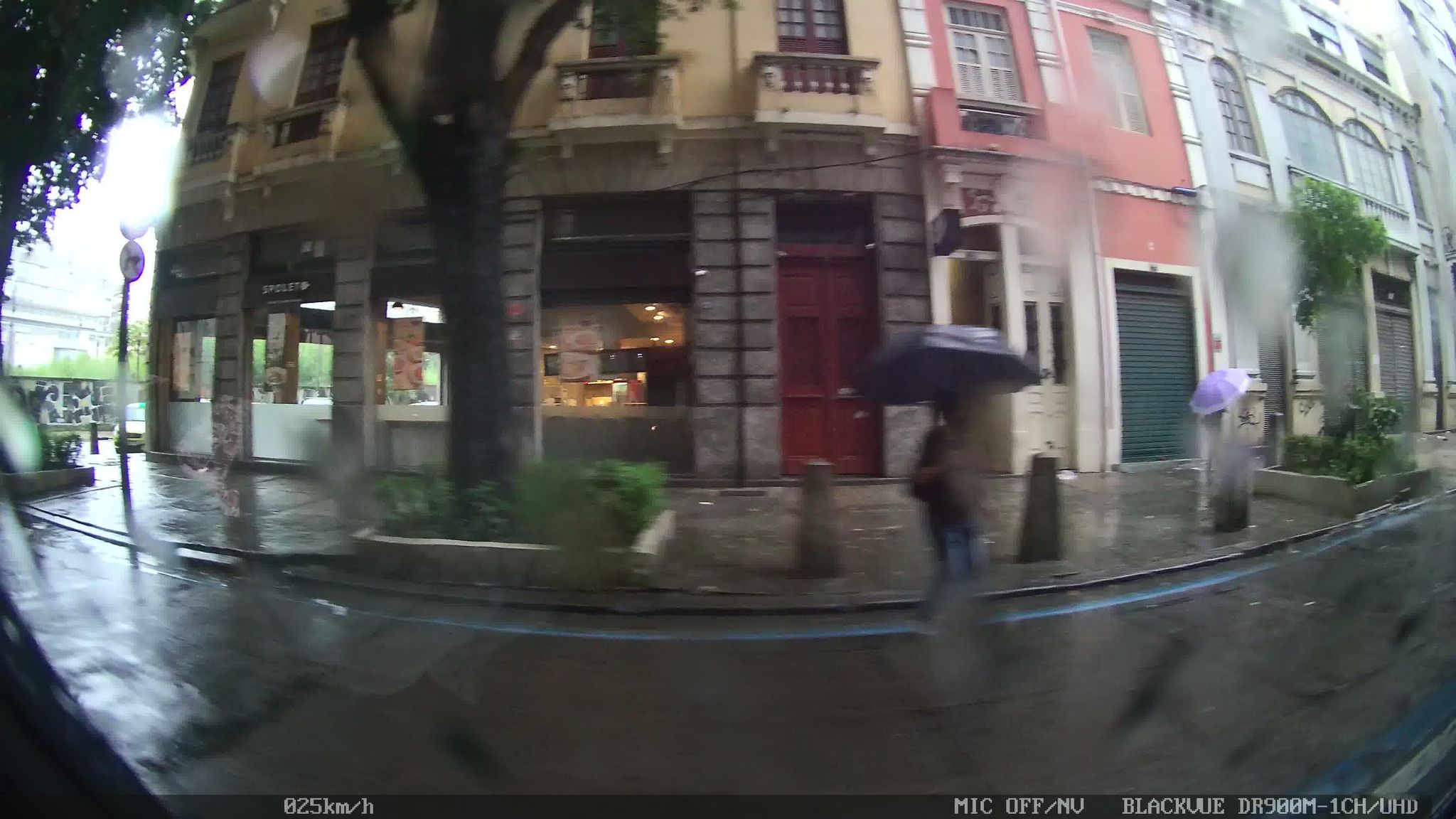 Street-level view near Mesma Edif do Numero 139, Centro