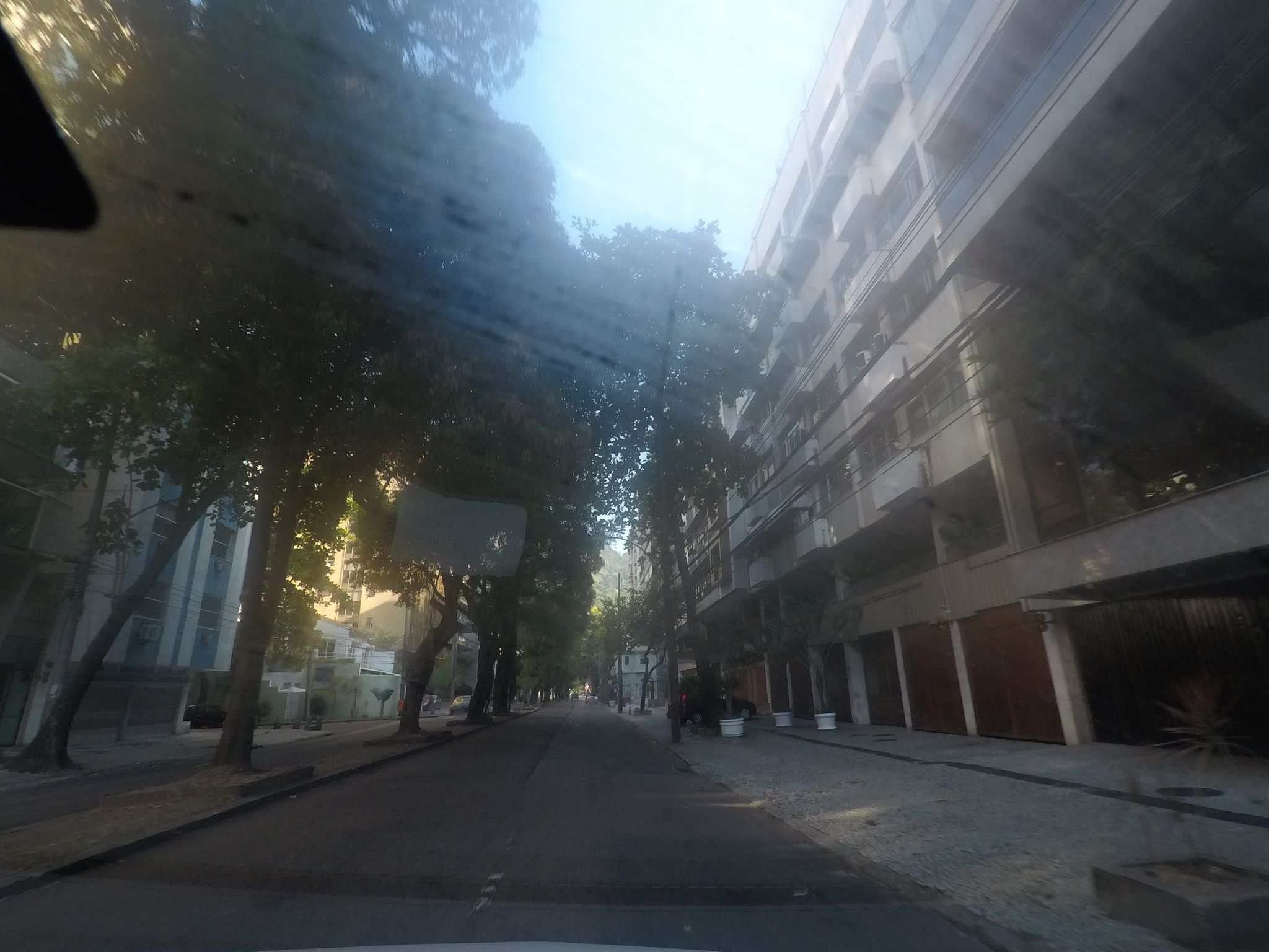 Street-level view near Michelangelo, Humaitá