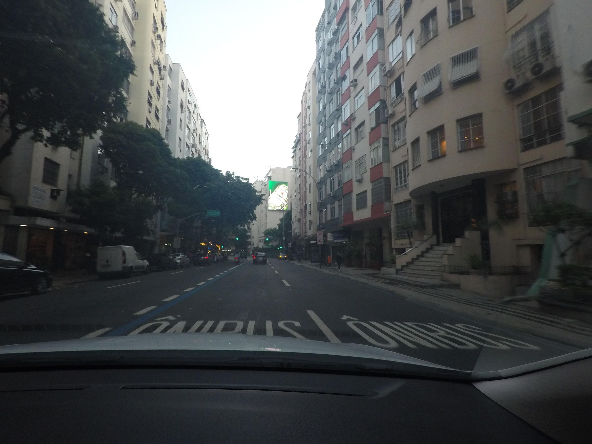 Street-level view near Microlins, Copacabana