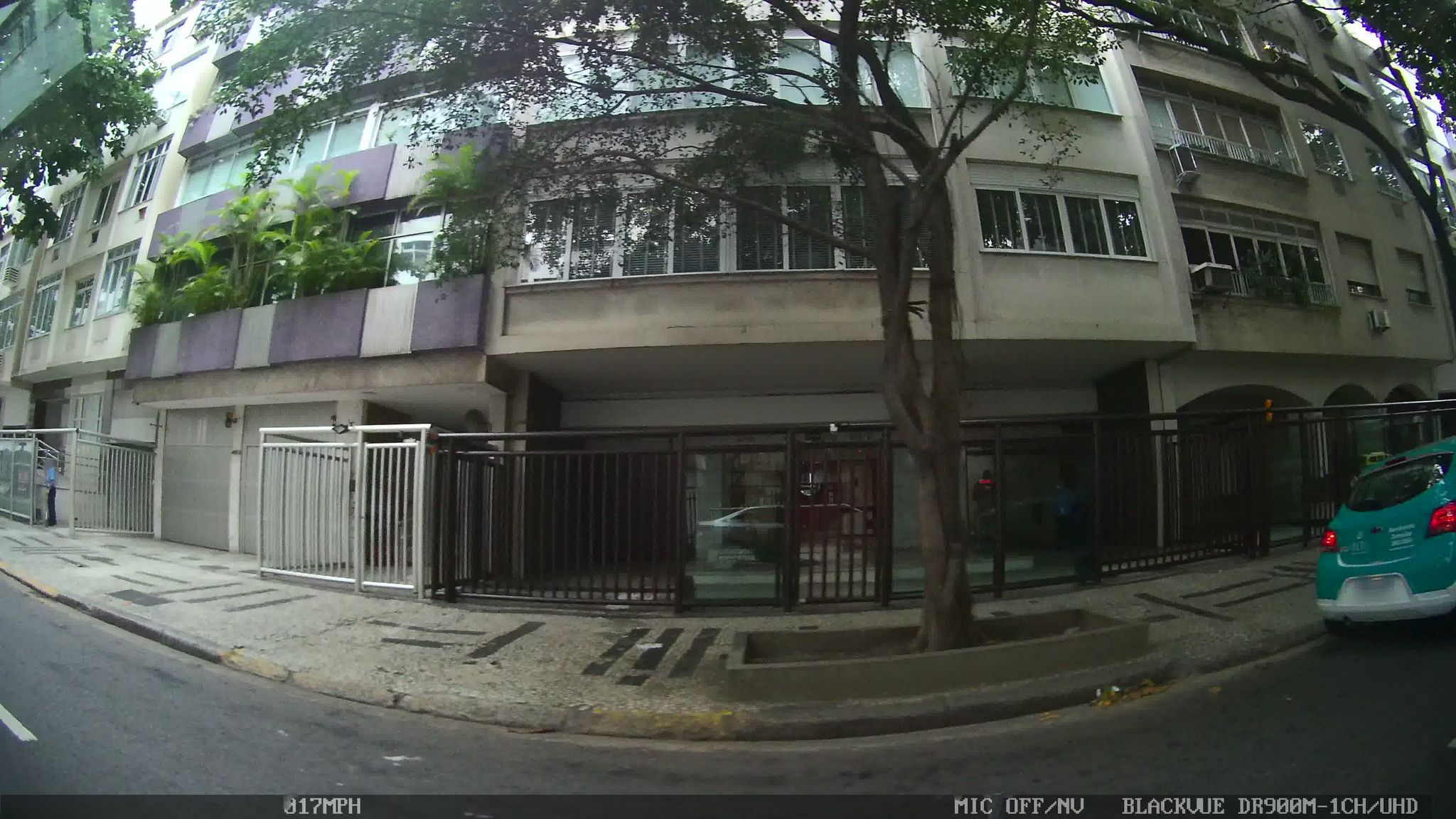 Street-level view near Mondrian, Ipanema