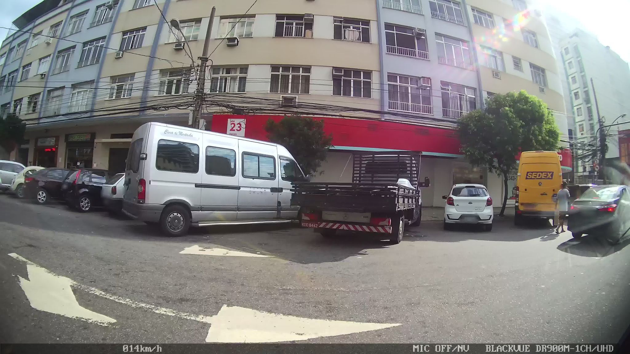 Street-level view near Nobre da Passagem, Botafogo