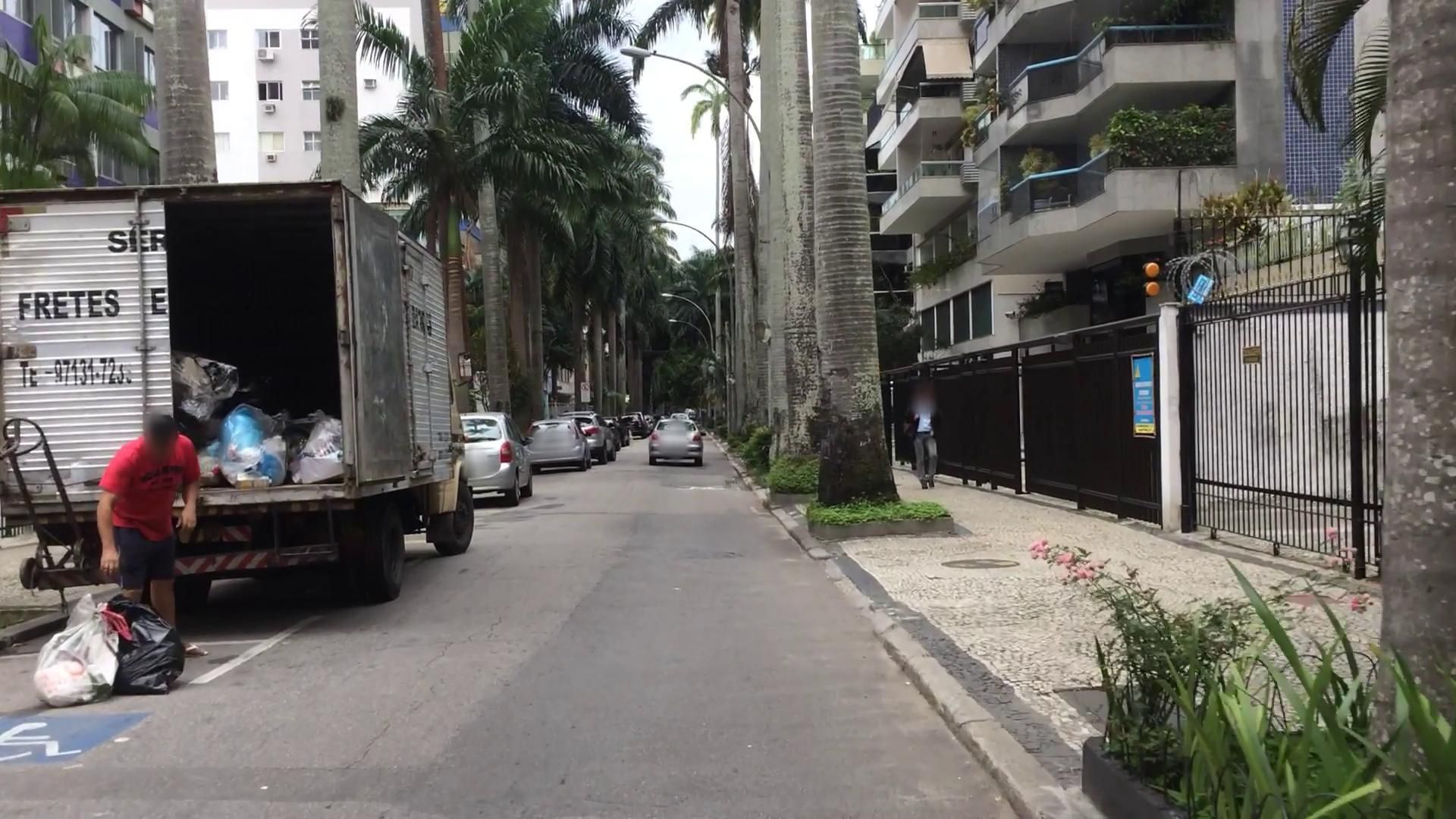 Street-level view near Paço das Palmeiras, Flamengo