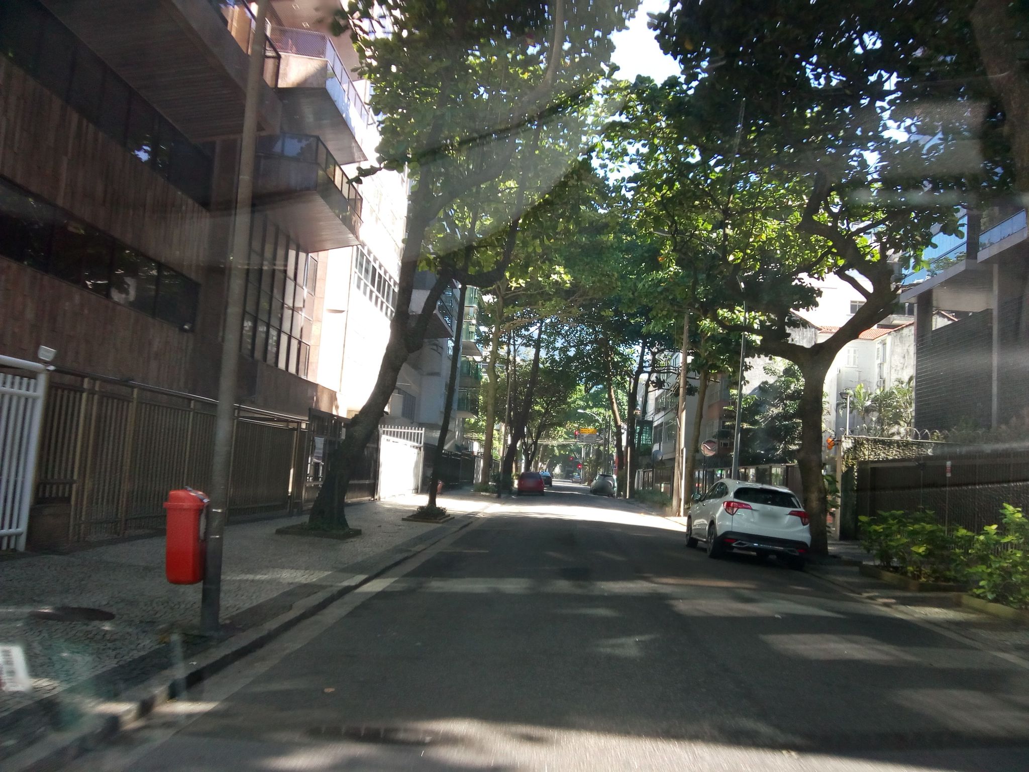 Street-level view near Palace Leblon, Leblon