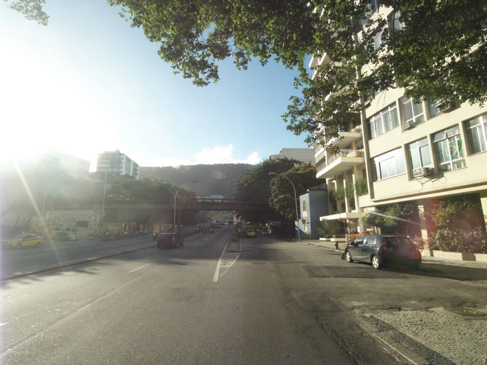 Street-level view near Palazzo Monaco, Laranjeiras