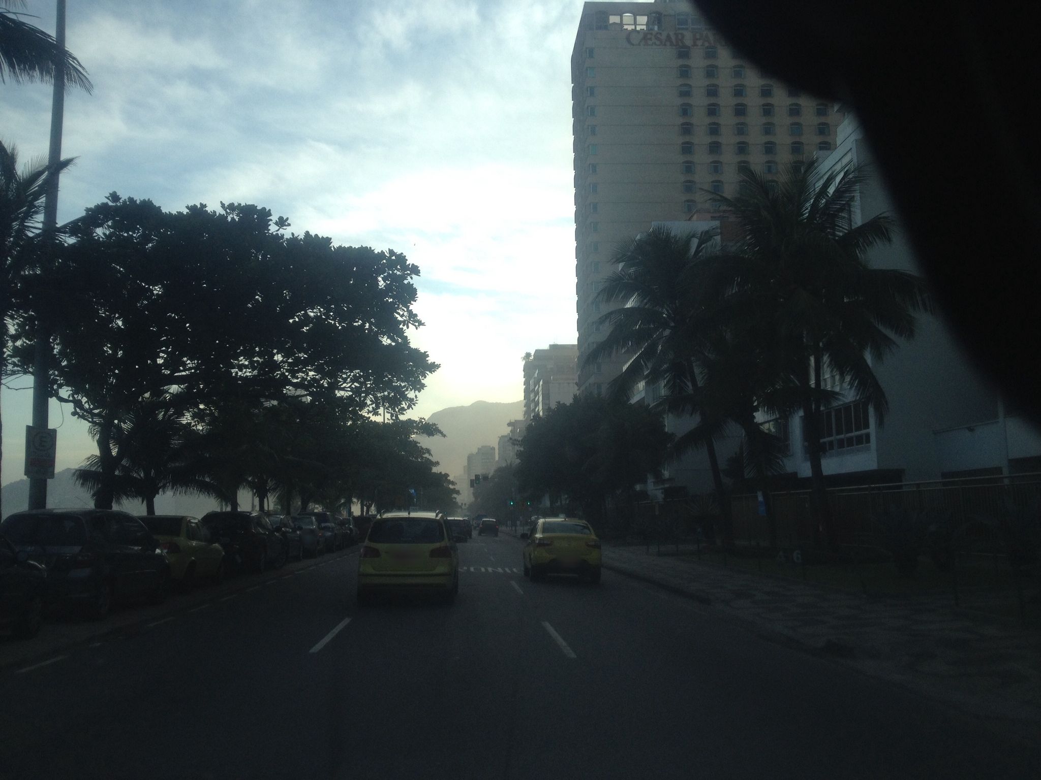 Street-level view near Pancetti, Ipanema
