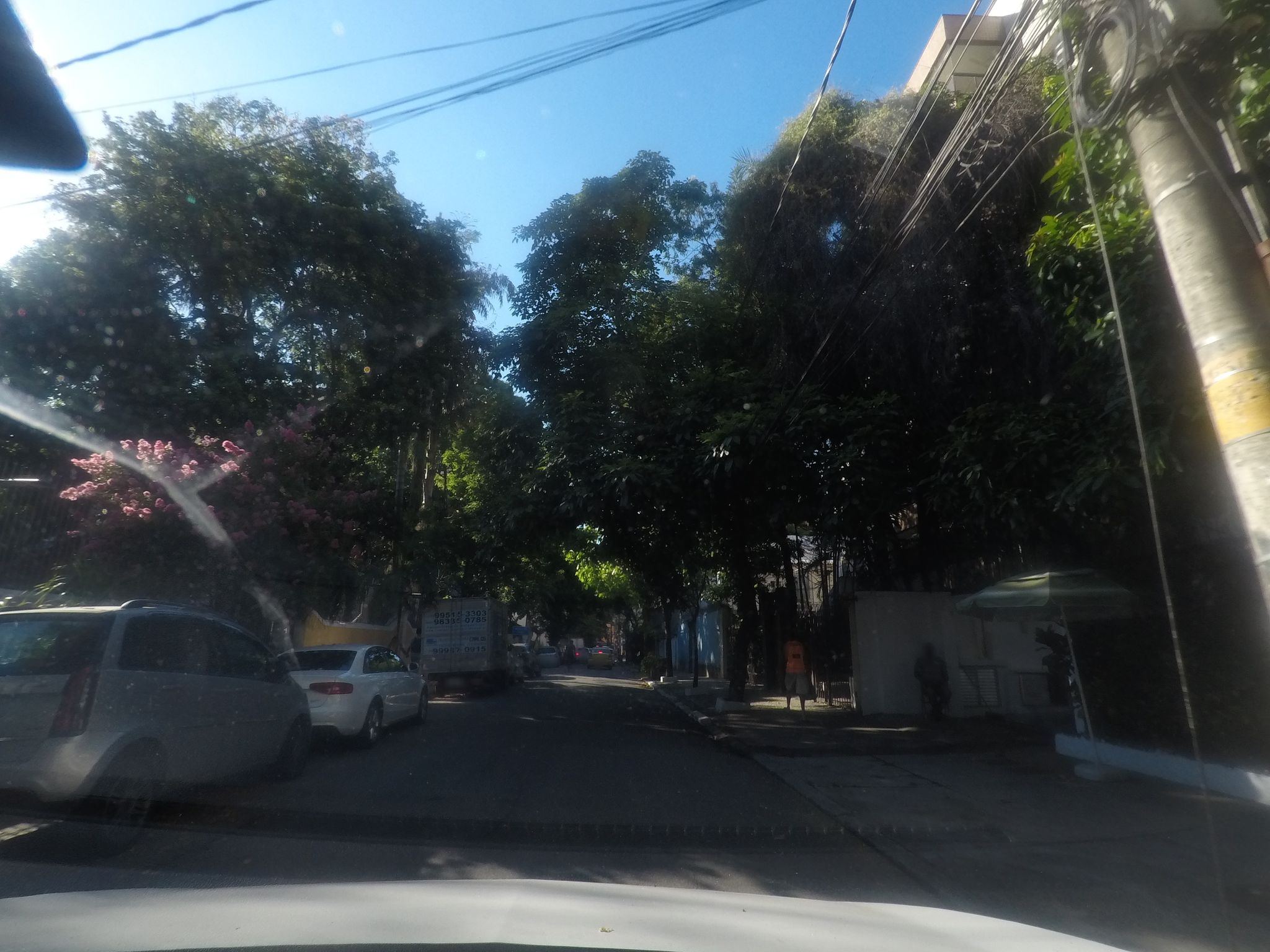 Street-level view near Plena Turquesa, Botafogo