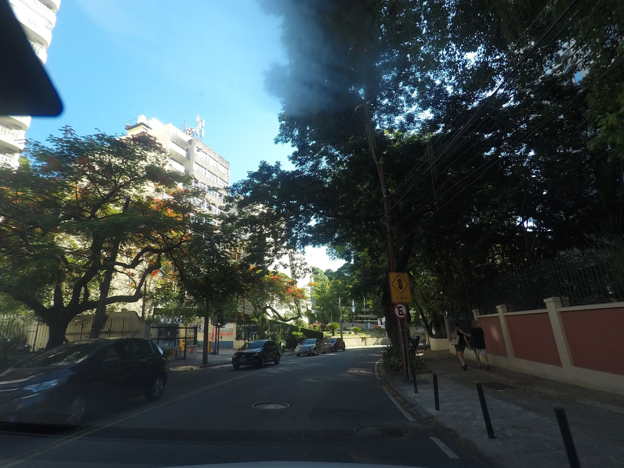 Street-level view near Porto Bello, Laranjeiras