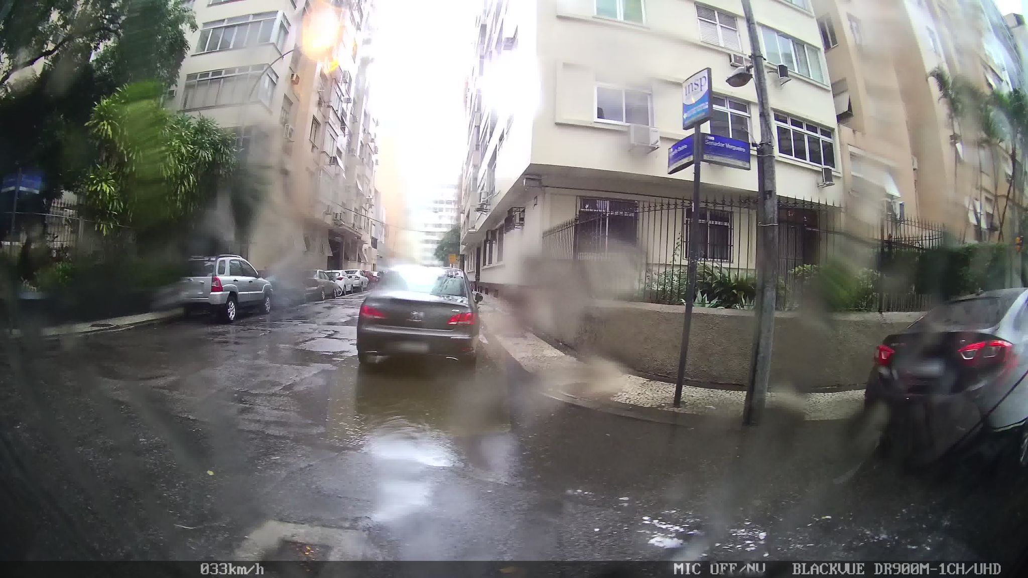 Street-level view near Presidente Antonio Carlos, Flamengo
