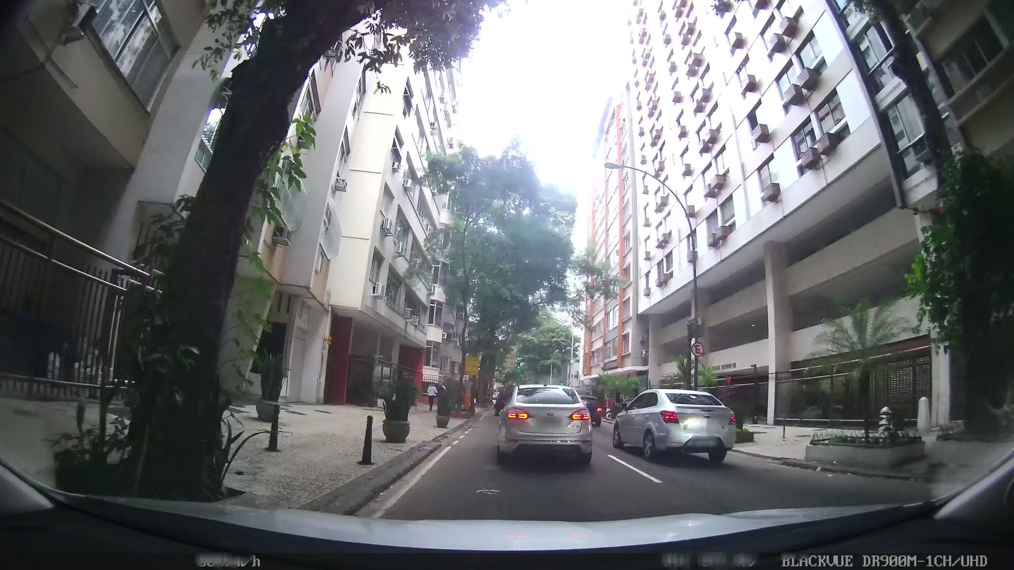 Street-level view near Prince George, Copacabana