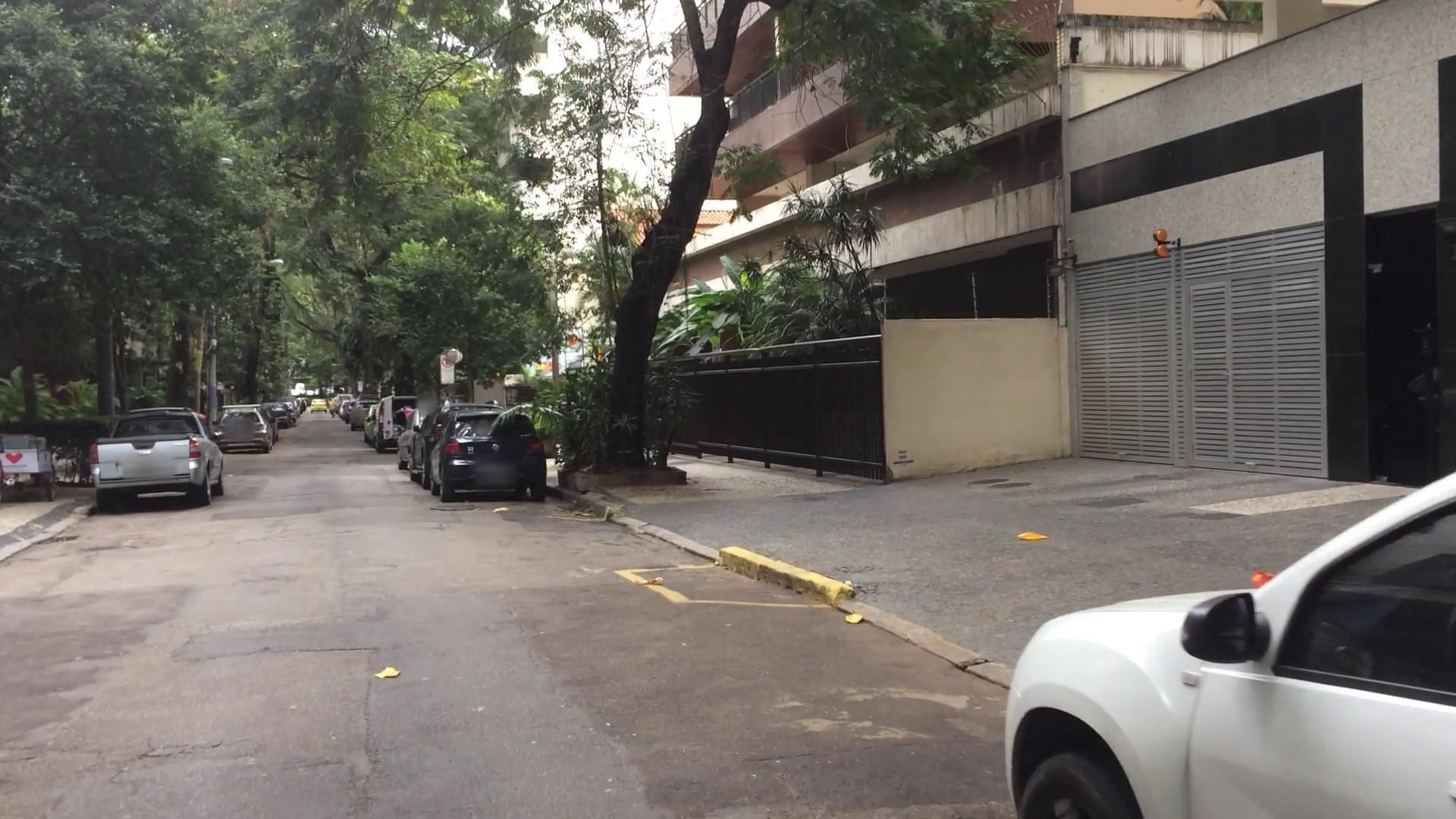 Street-level view near Residencial Gustav Mahler, Laranjeiras