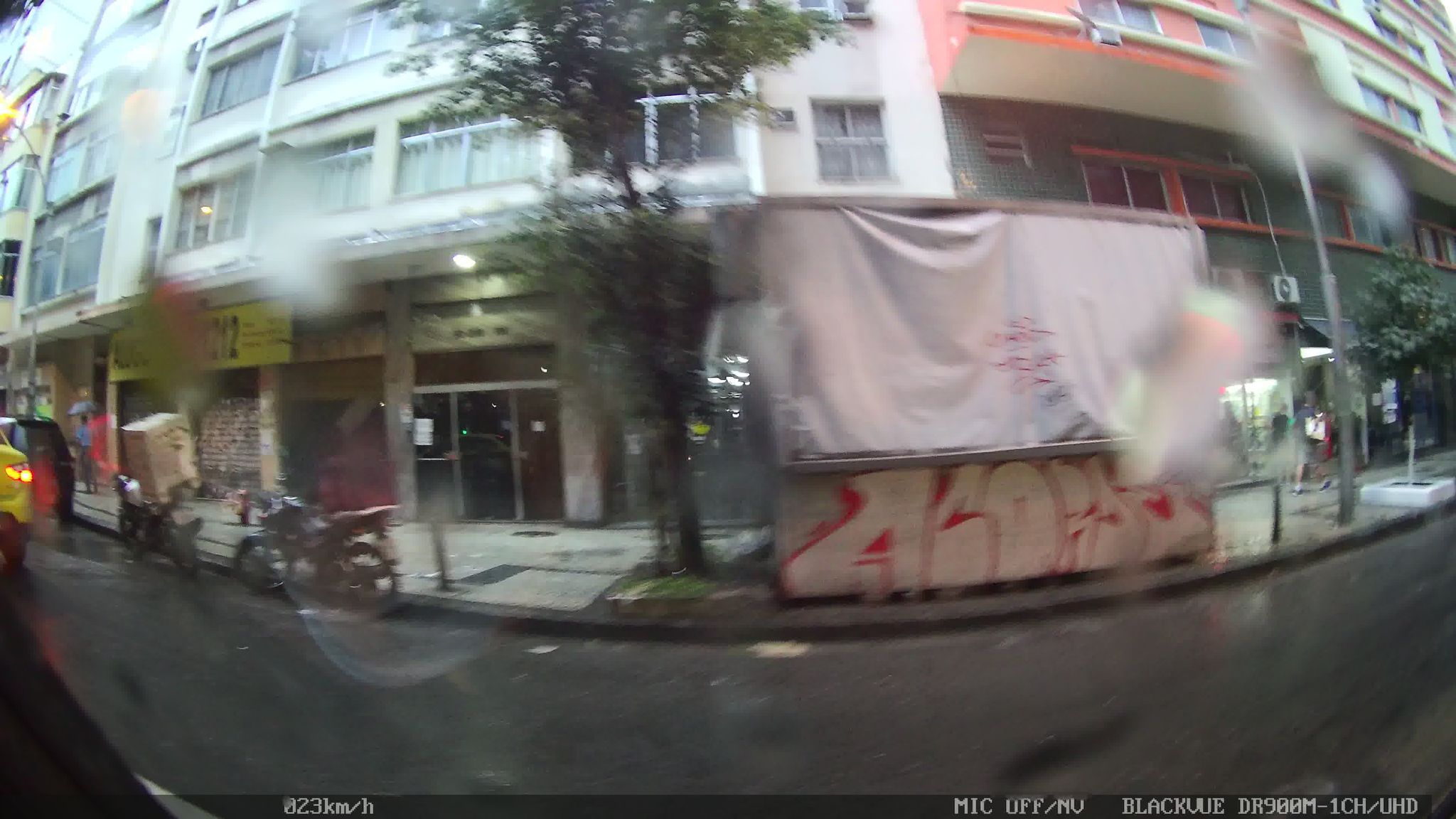 Street-level view near Rua Riachuelo 333, Santa Teresa