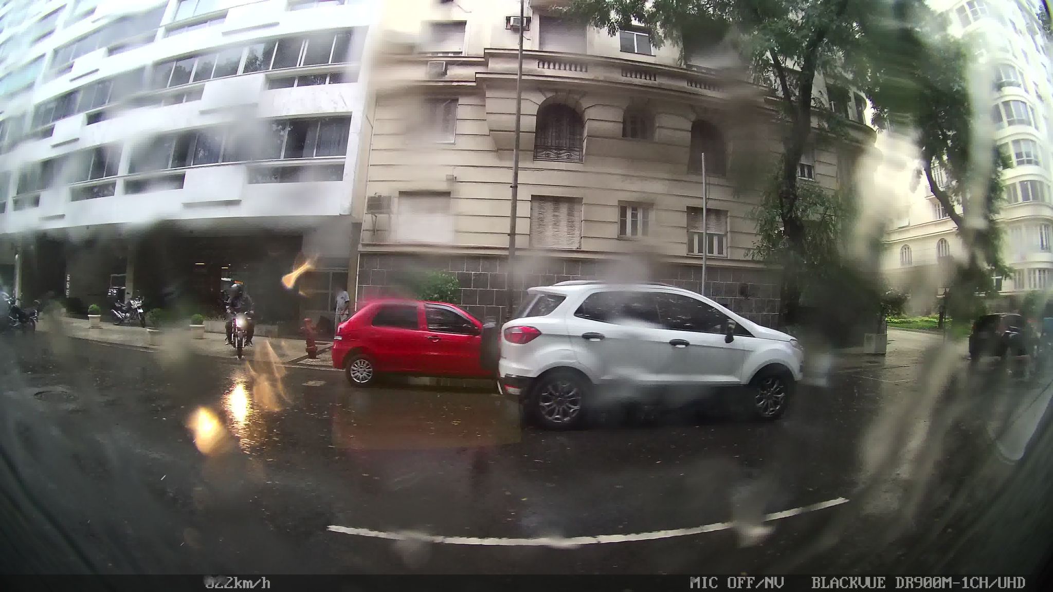 Street-level view near Sir Winston Churchill, Flamengo