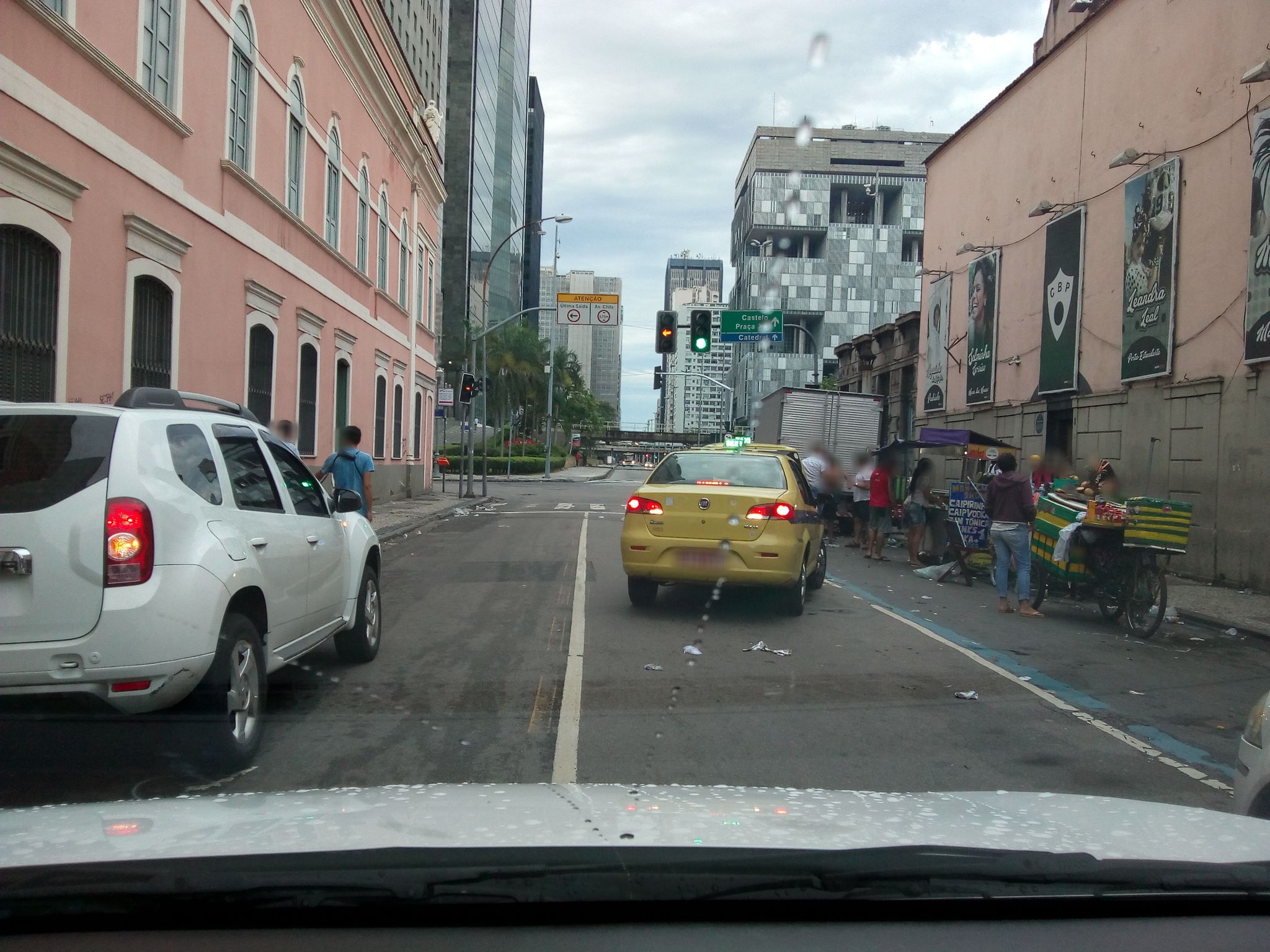 Street-level view near Socidade Brasileira de Belas Artes (SBBA), Centro