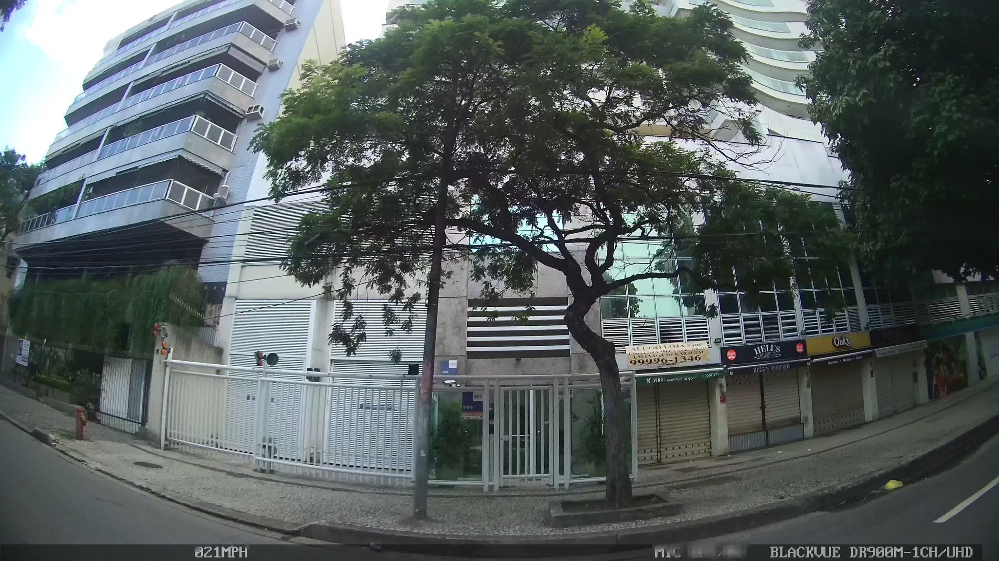 Street-level view near Soho, Botafogo