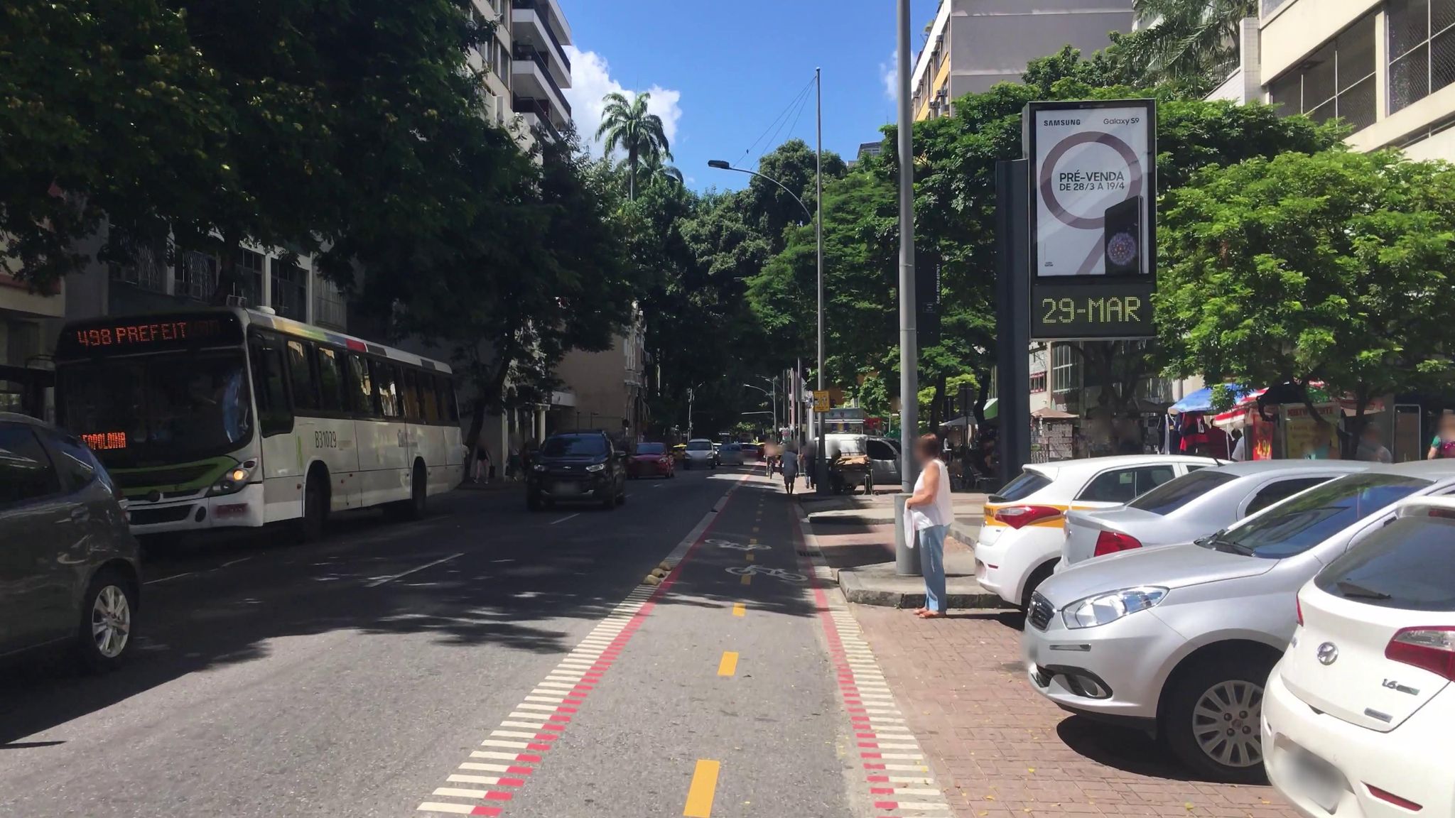 Street-level view near Solar de Laranjeiras, Catete