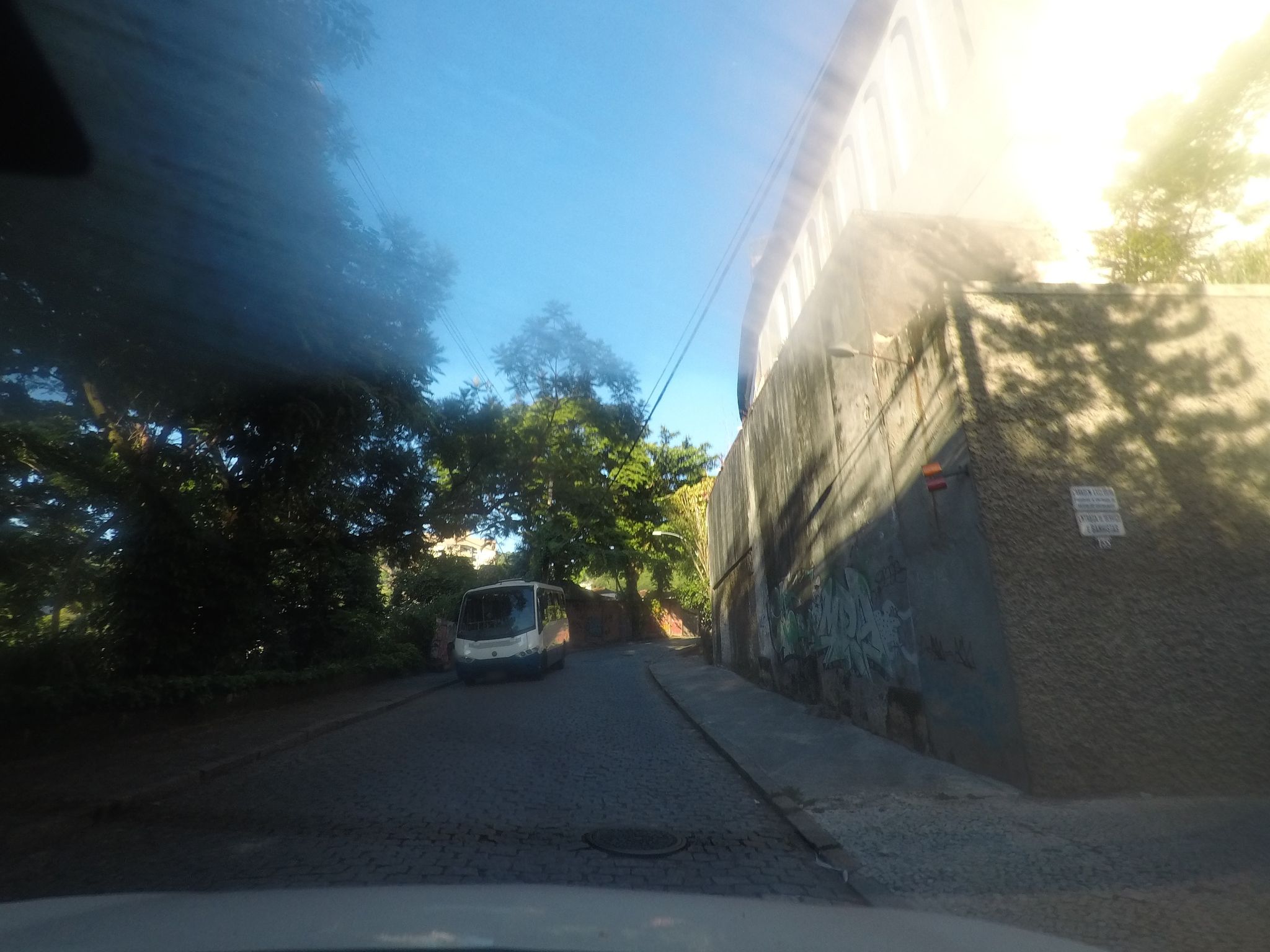 Street-level view near Solar do Paique, Laranjeiras